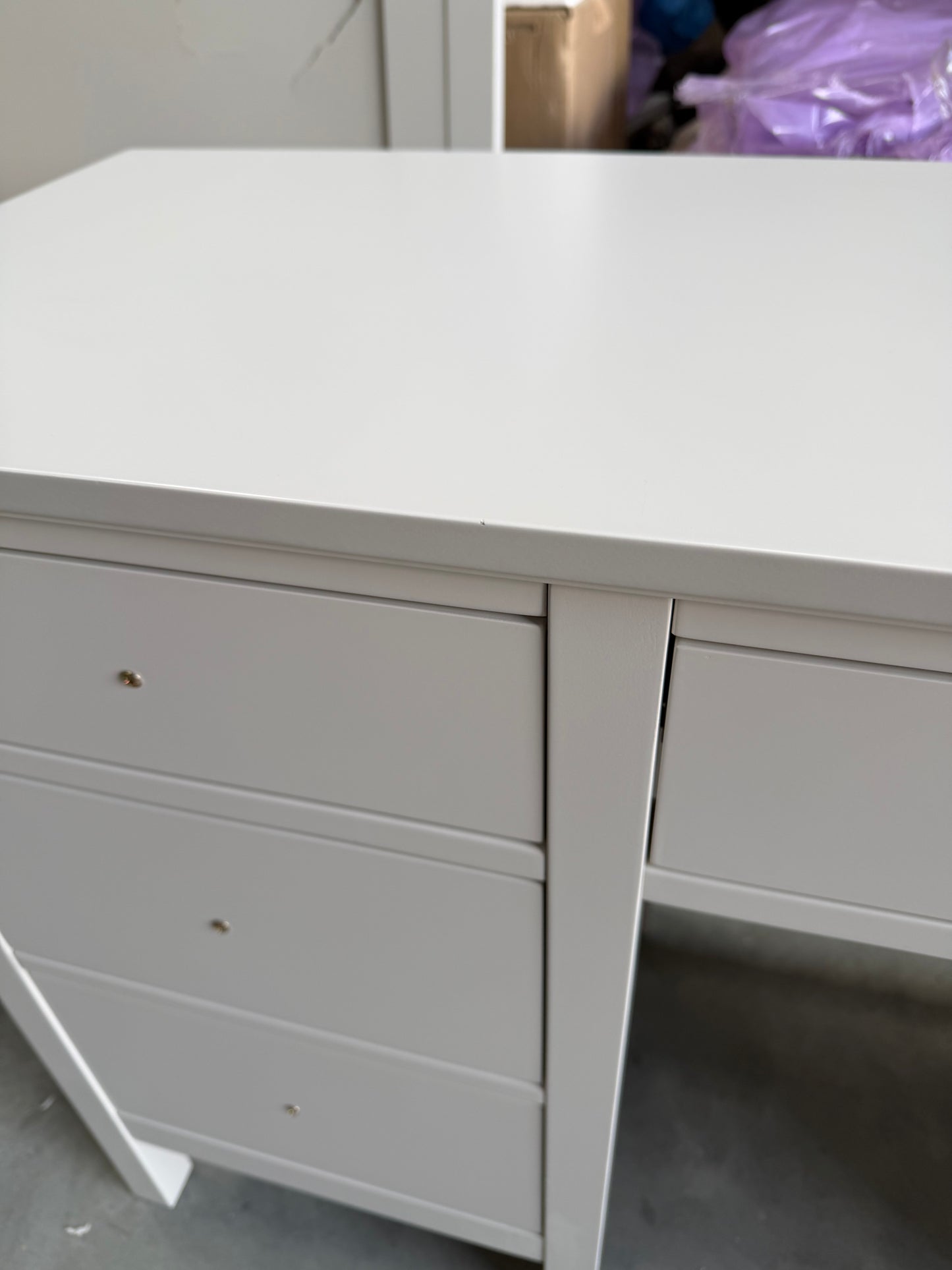 WILTON LINEN DRESSING TABLE