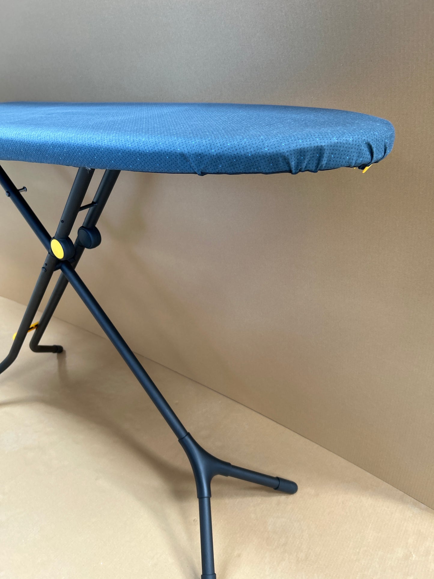Joseph Joseph Glide Ironing Board, L108 x W38cm