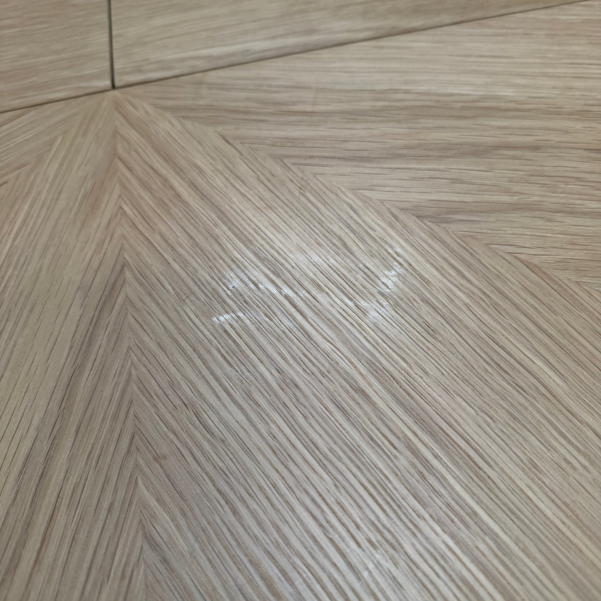 John Lewis Dining Table Round 4-6 Seater Notch