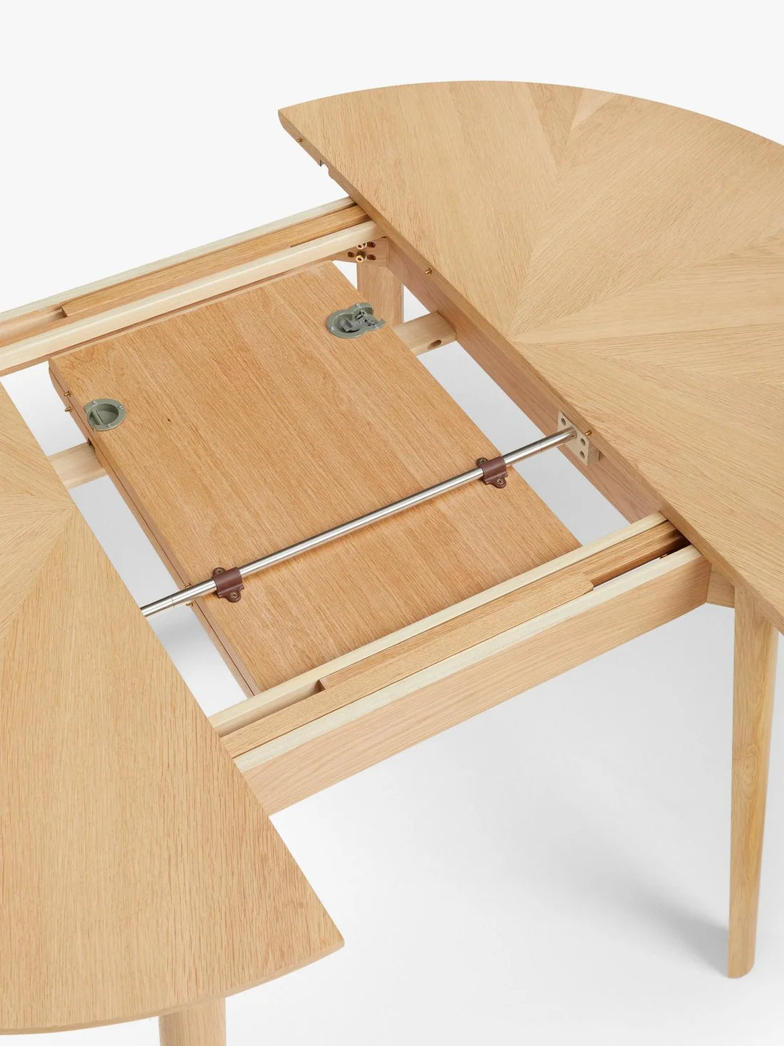 John Lewis Dining Table Round 4-6 Seater Notch