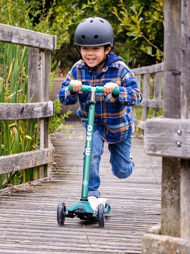 Micro Scooters Maxi Eco LED Scooter, Green