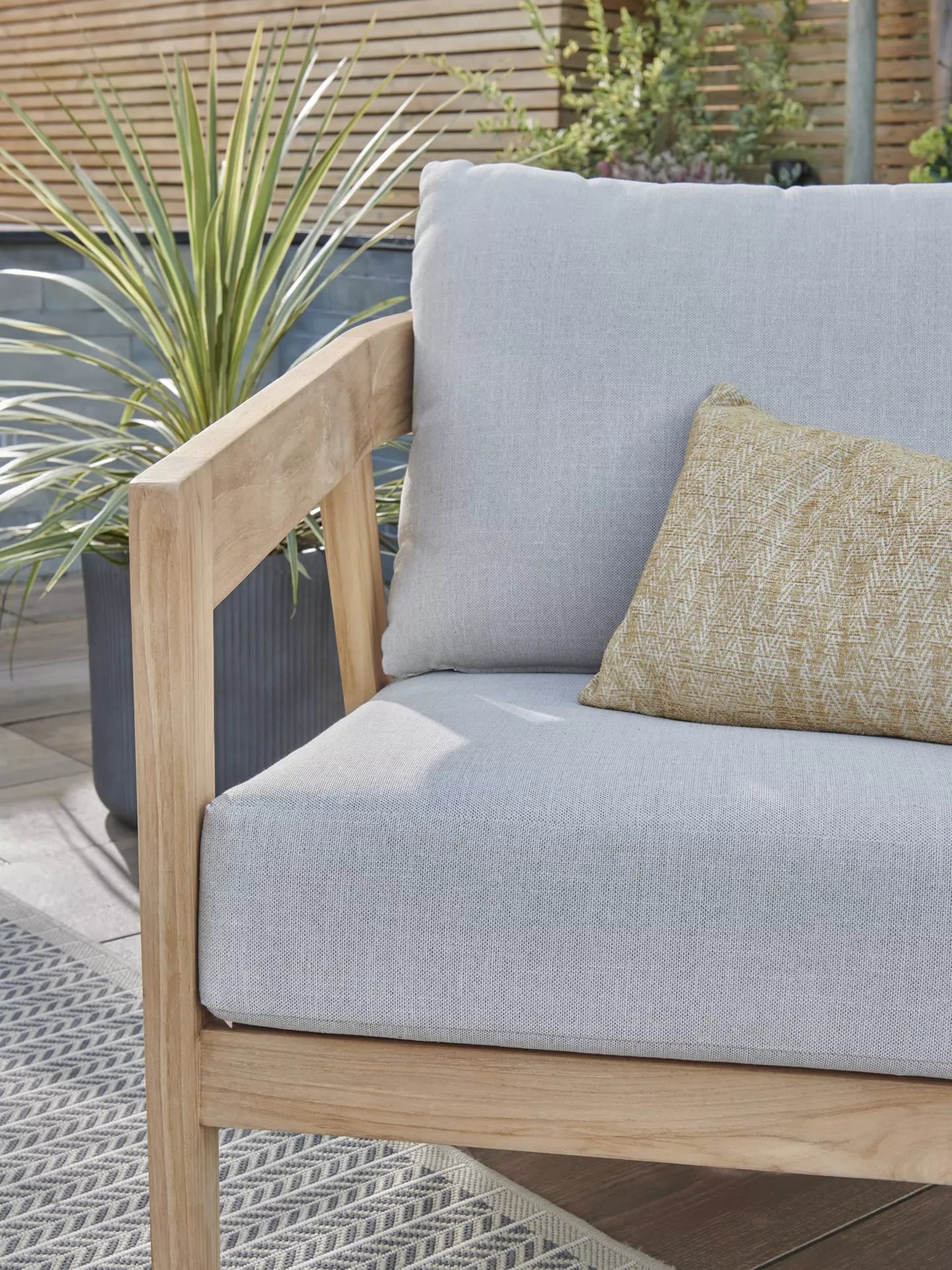 KETTLER Kubu 4-Seater Garden Lounging Set, FSC-Certified (Teak Wood), Natural/White