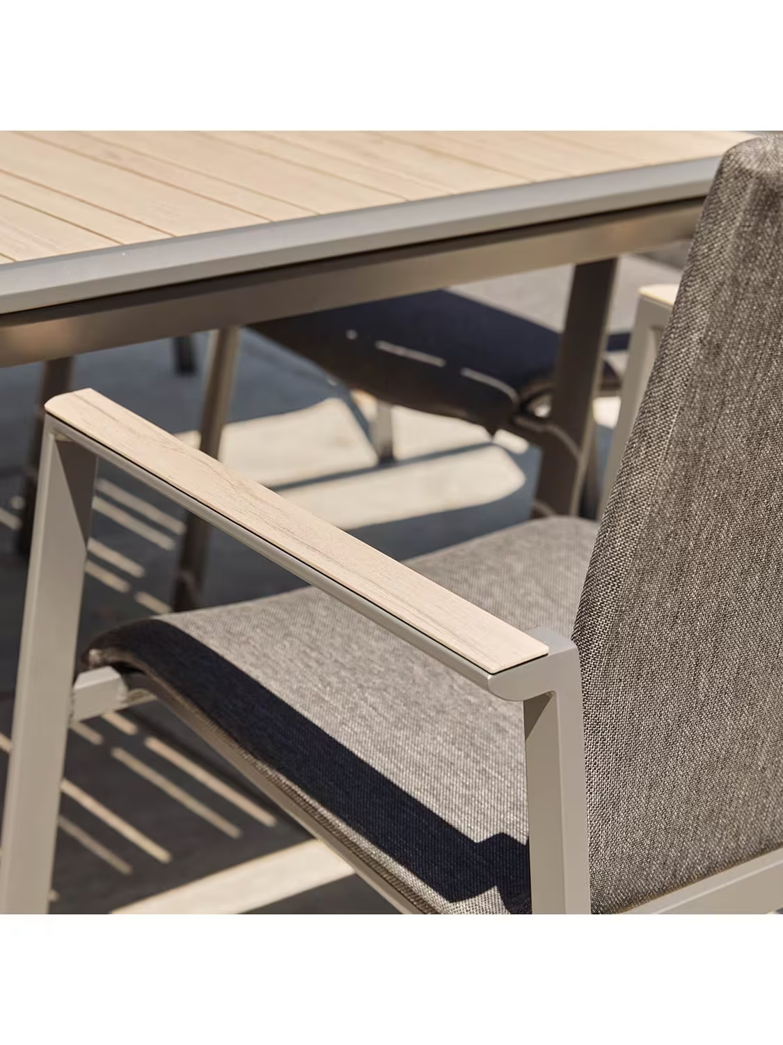 LG Outdoor Sanctuary 8-Seater Extending Garden Dining Table & Chairs Set, Birch