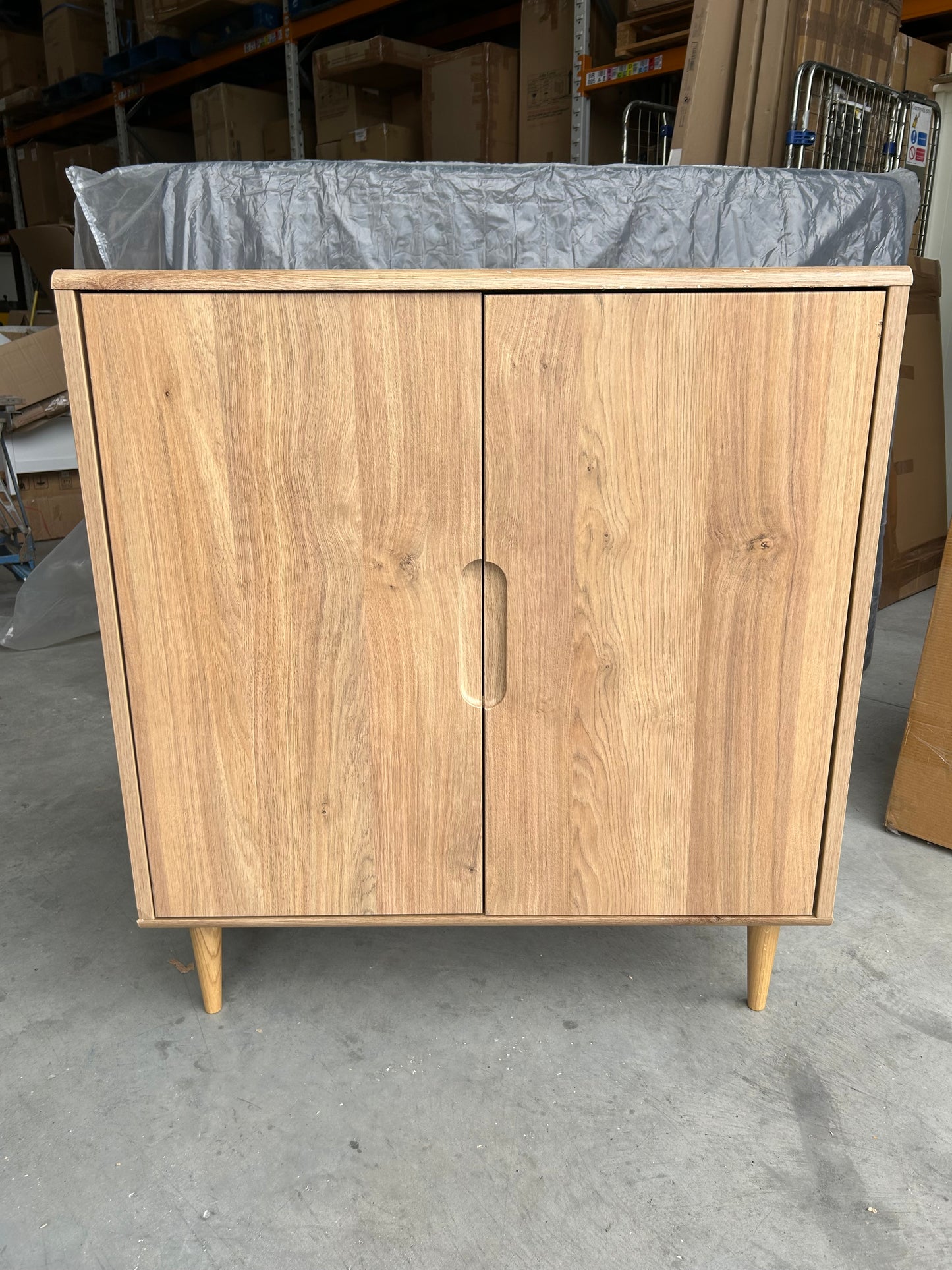 EasyKlix Sherbrooke Small Sideboard/Console Chest, Oak