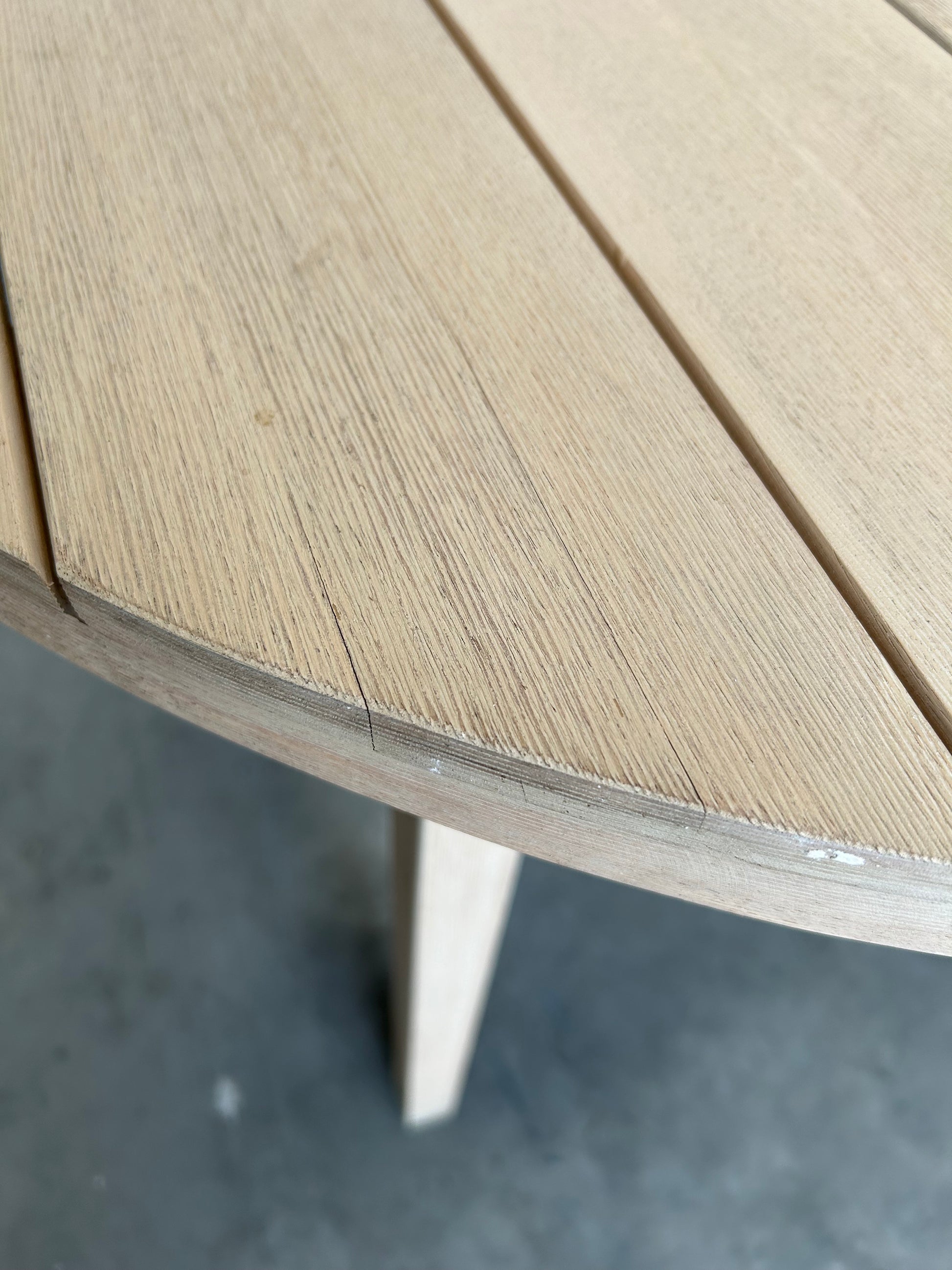 ohn Lewis Burford Round Garden Dining Table, 100cm