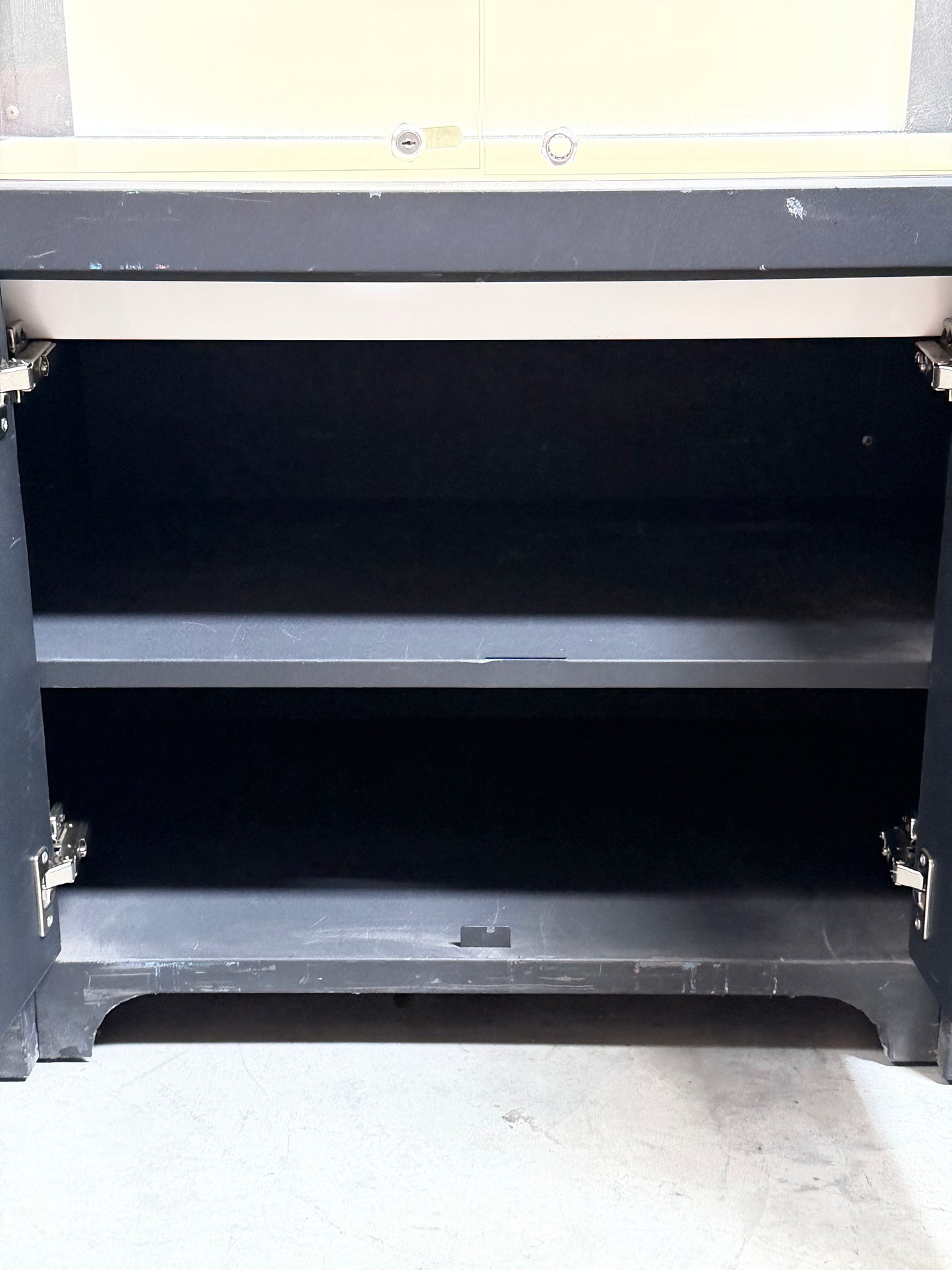 Oakley 3.0 Double Wide Store Display Cabinet Free Delivery UK Mainland
