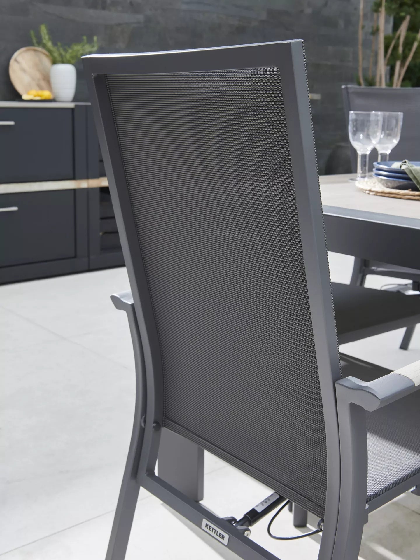 KETTLER Surf Active 6-Seater Garden Dining Table & Reclining Chairs Set, Grey