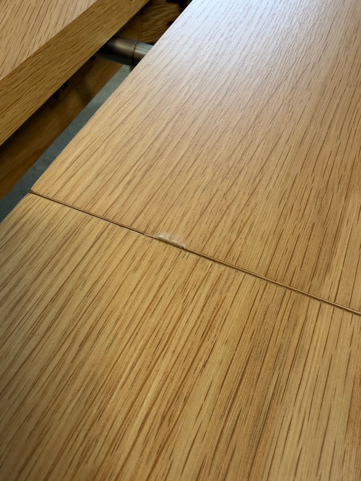John Lewis Dining Table Round 4-6 Seater Notch