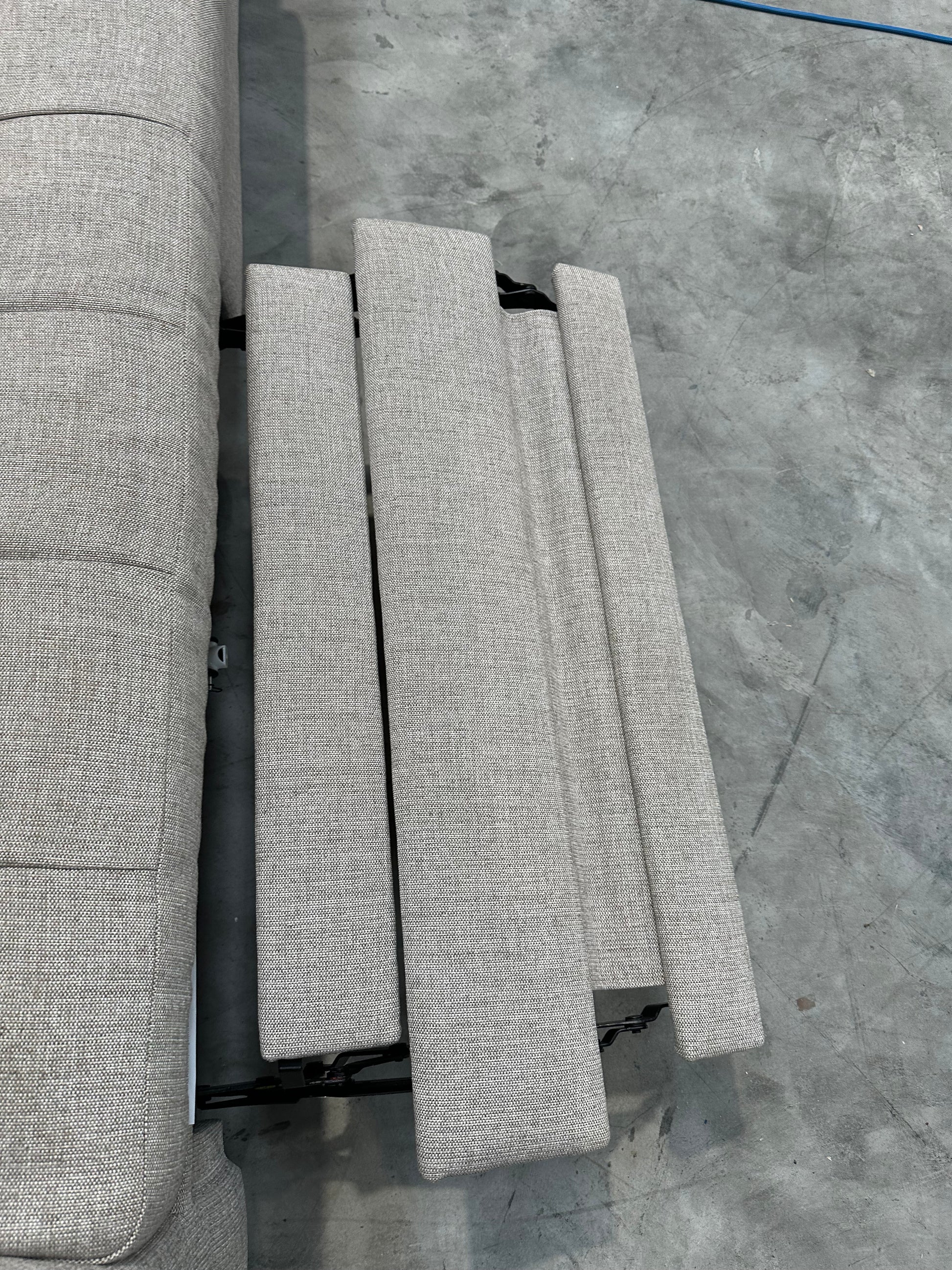 John Lewis Draper II Large 3 Seater Motion Sofa, Light Leg, Aquaclean Aston Natural