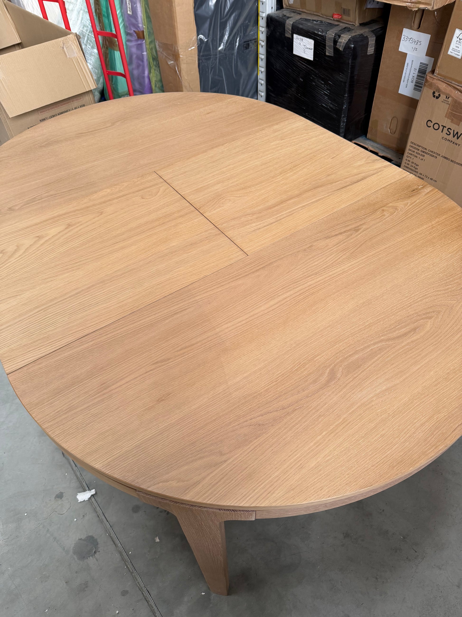 MIRA II RND TBLE EXT OAK