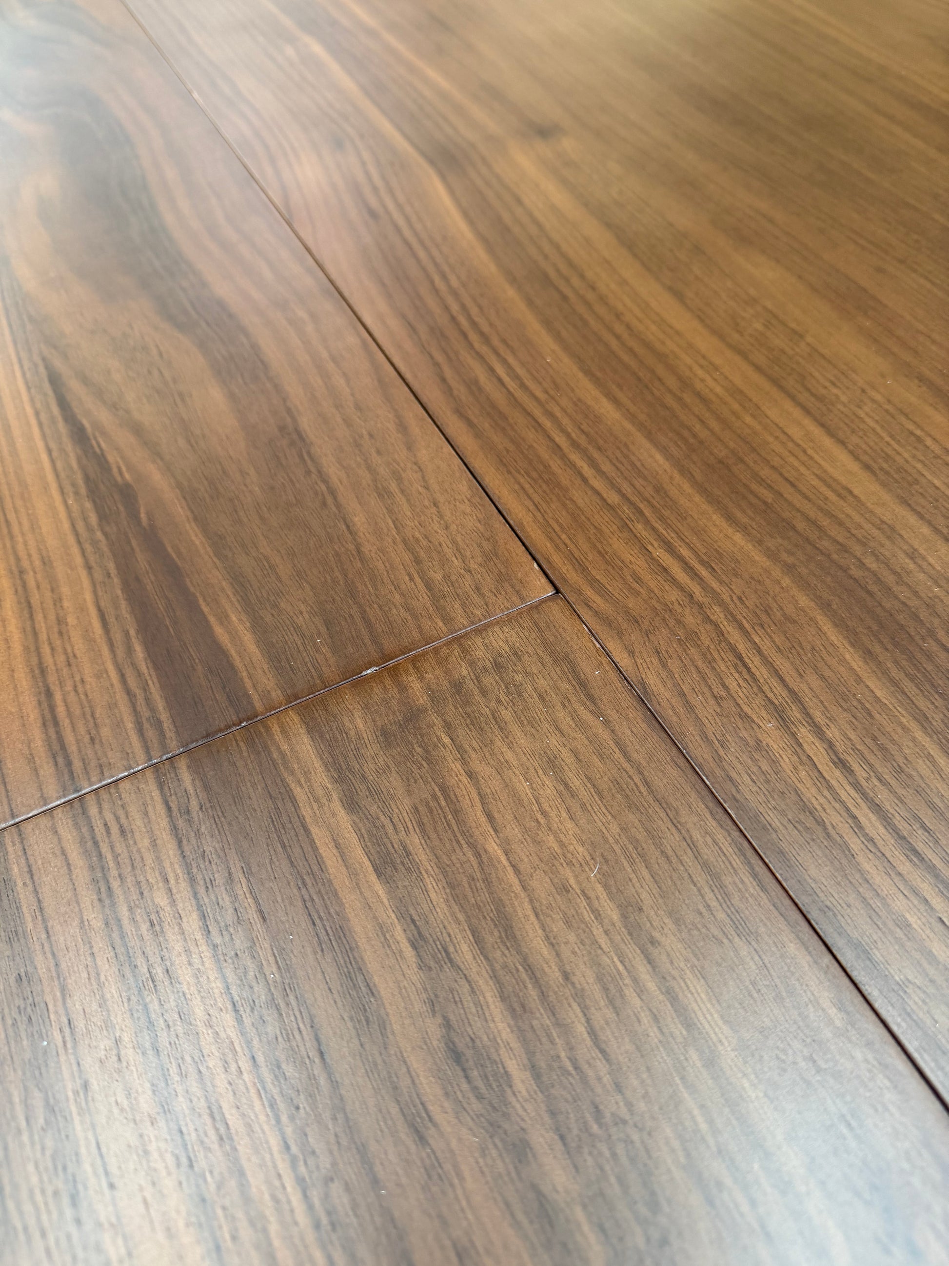 La Redoute AM.PM Sanara Walnut and Veneer Extendable Round Table 4 - 8 People