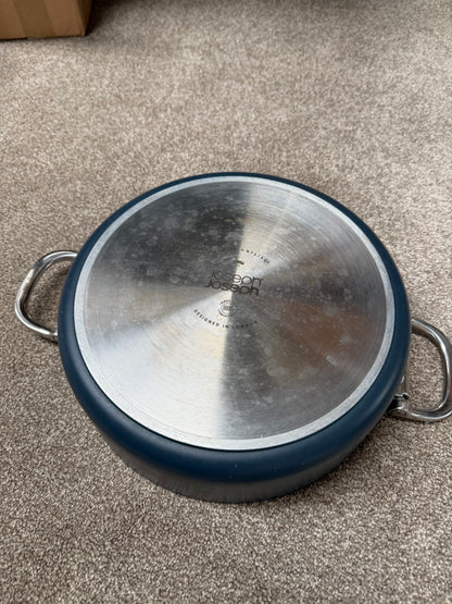Joseph Joseph Space Folding Handle Aluminium Non-Stick Shallow Casserole & Lid,