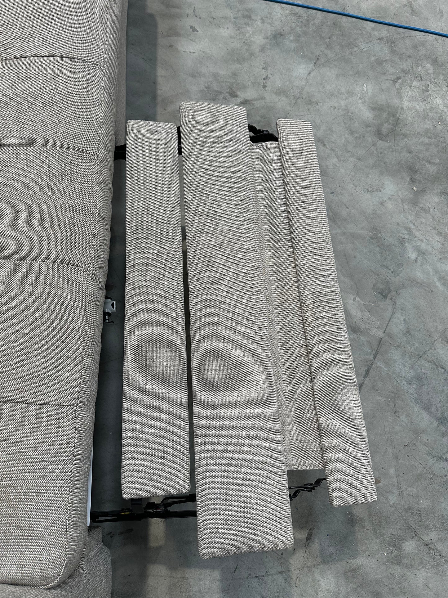 John Lewis Draper II Large 3 Seater Motion Sofa, Light Leg, Aquaclean Aston Natural