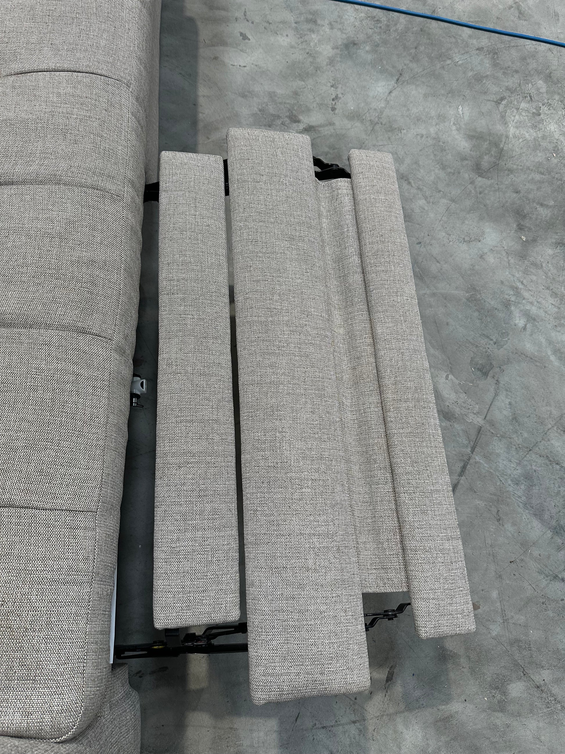 John Lewis Draper II Large 3 Seater Motion Sofa, Light Leg, Aquaclean Aston Natural