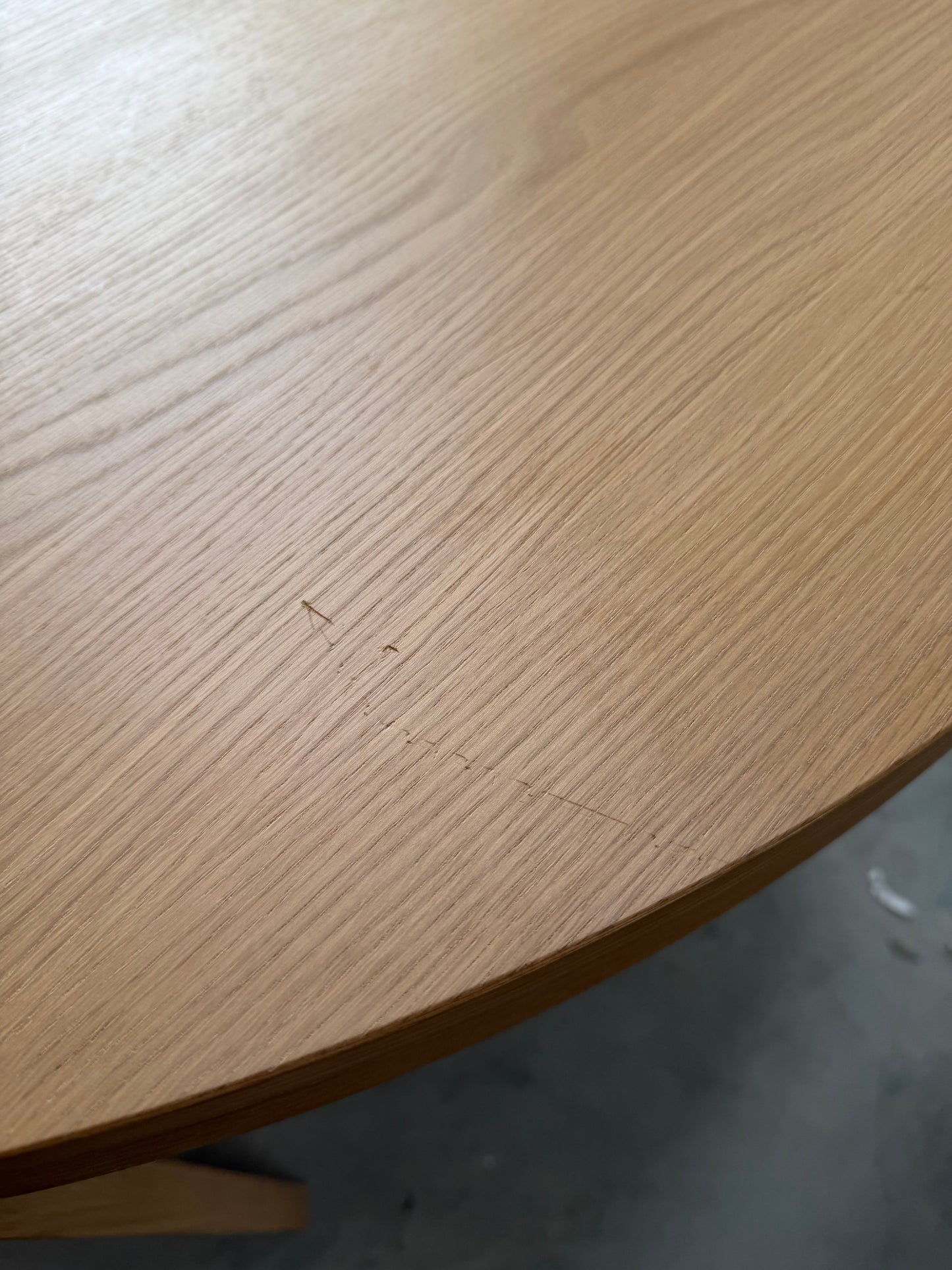 MIRA II RND TBLE EXT OAK