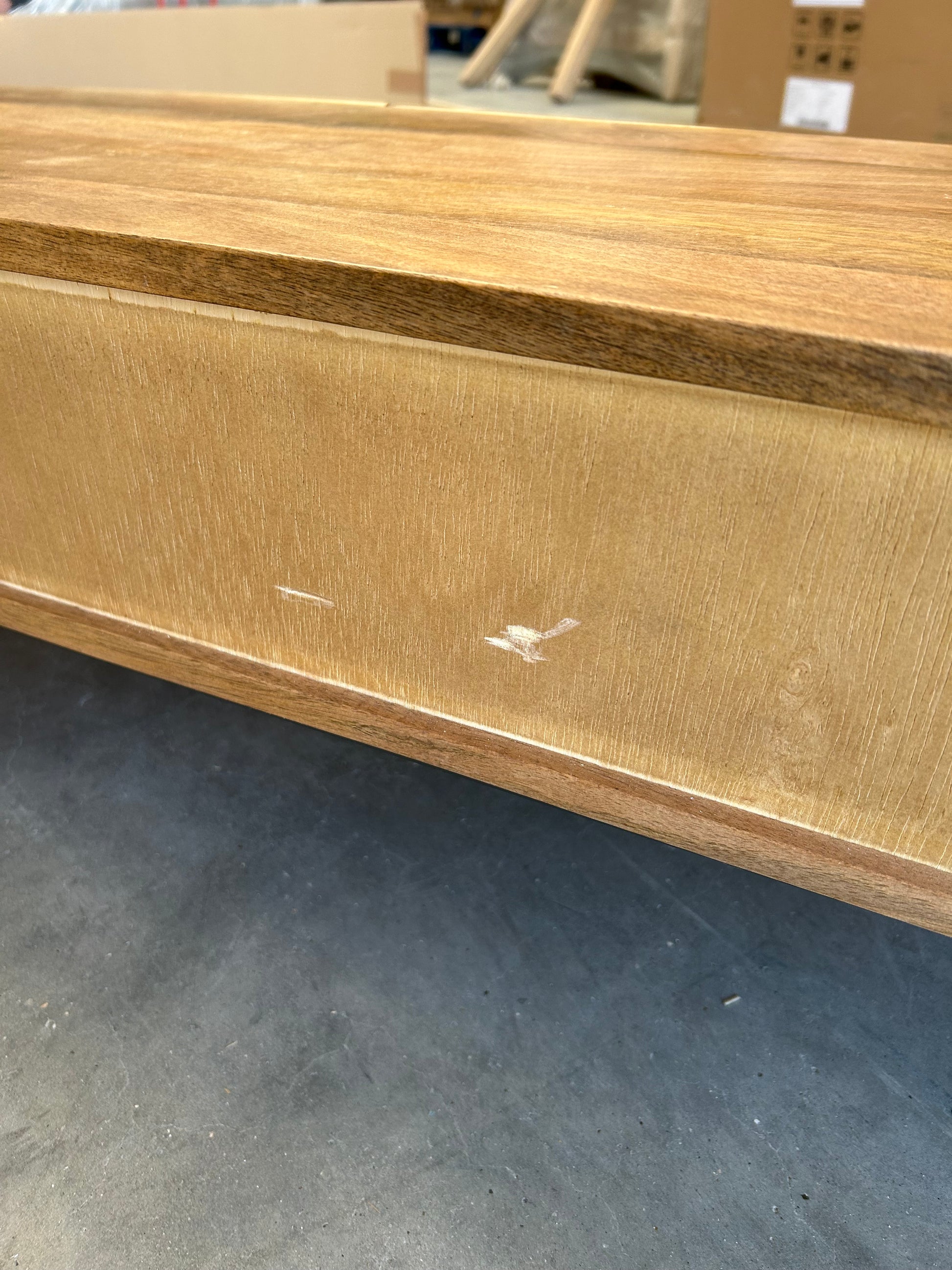 MACKAY TV UNIT - LIST