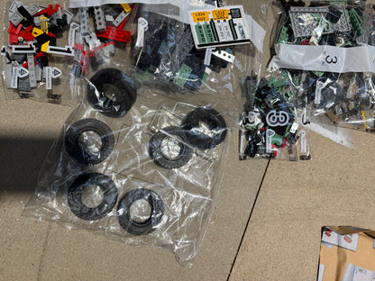 LEGO Icons 10317 Land Rover Classic Defender 90