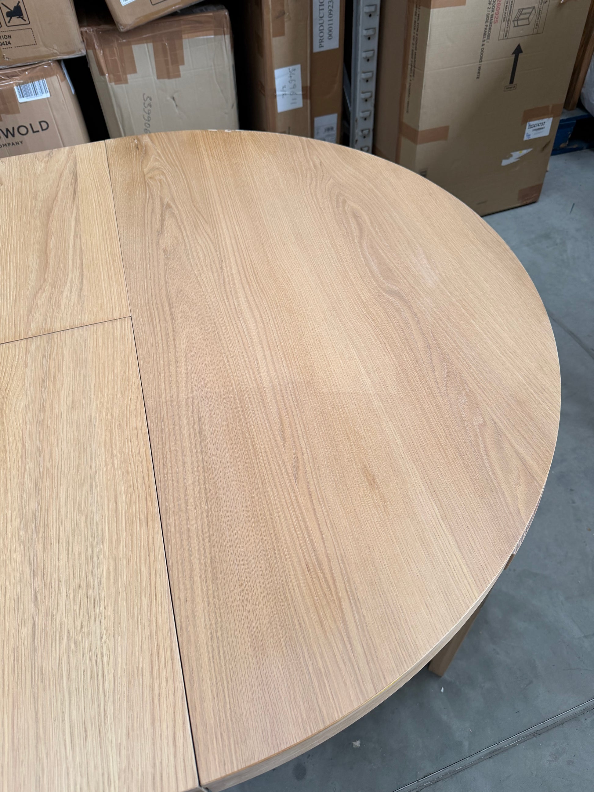MIRA II RND TBLE EXT OAK