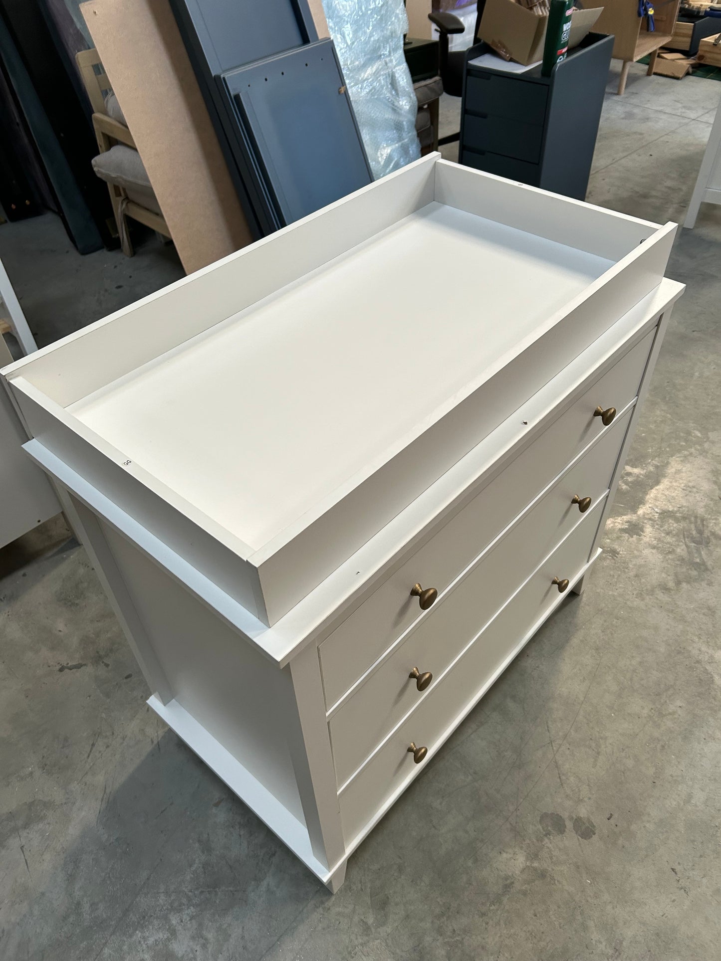 Little Seeds Monarch Hill Poppy 3 Drawer Changing Table, White