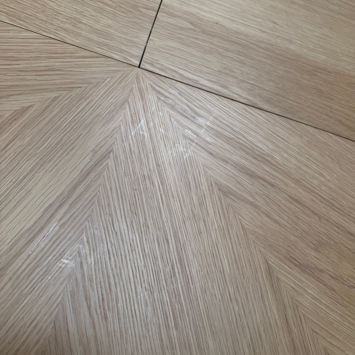 John Lewis Dining Table Round 4-6 Seater Notch