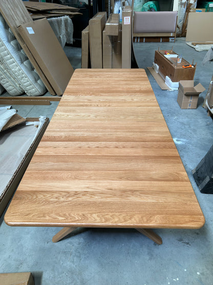 John Lewis Poise 6-10 Seater John Lewis Poise 6-10 Seater Extending Dining Table, Oak