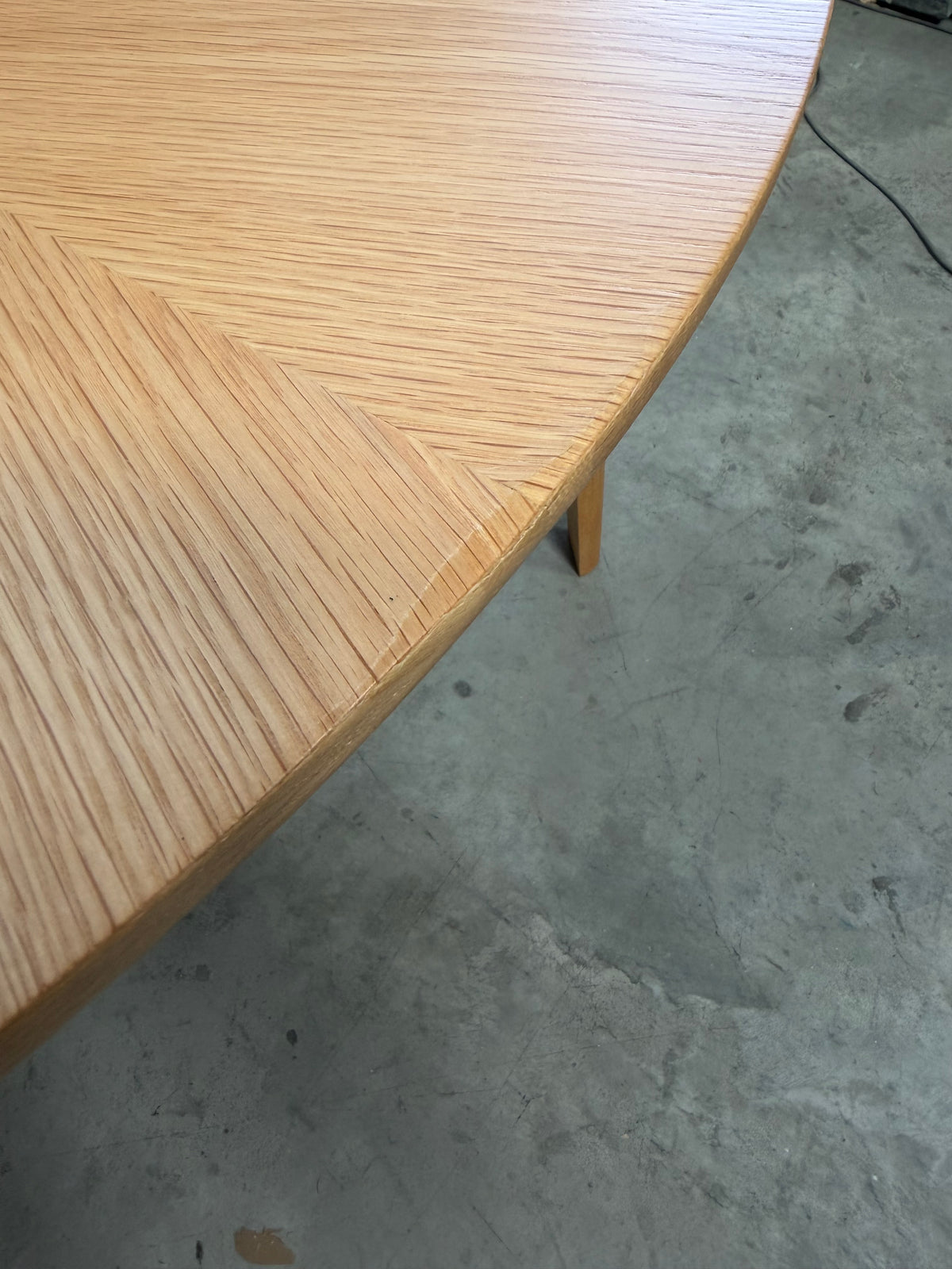 John Lewis Dining Table Round 4-6 Seater Notch