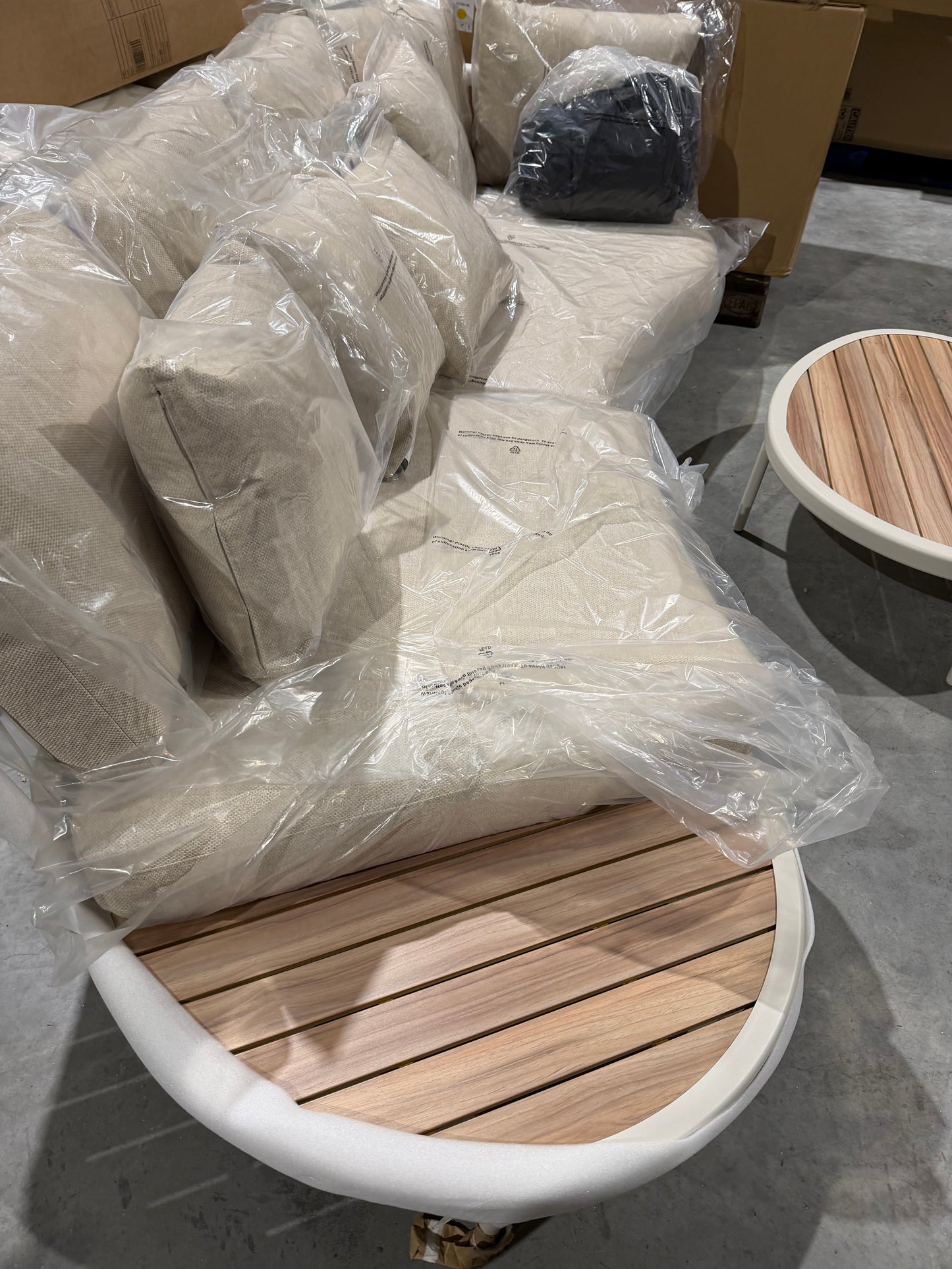 John Lewis Lozenge 4-Seater Modular Curved Garden Sofa & Coffee Table Set Cream