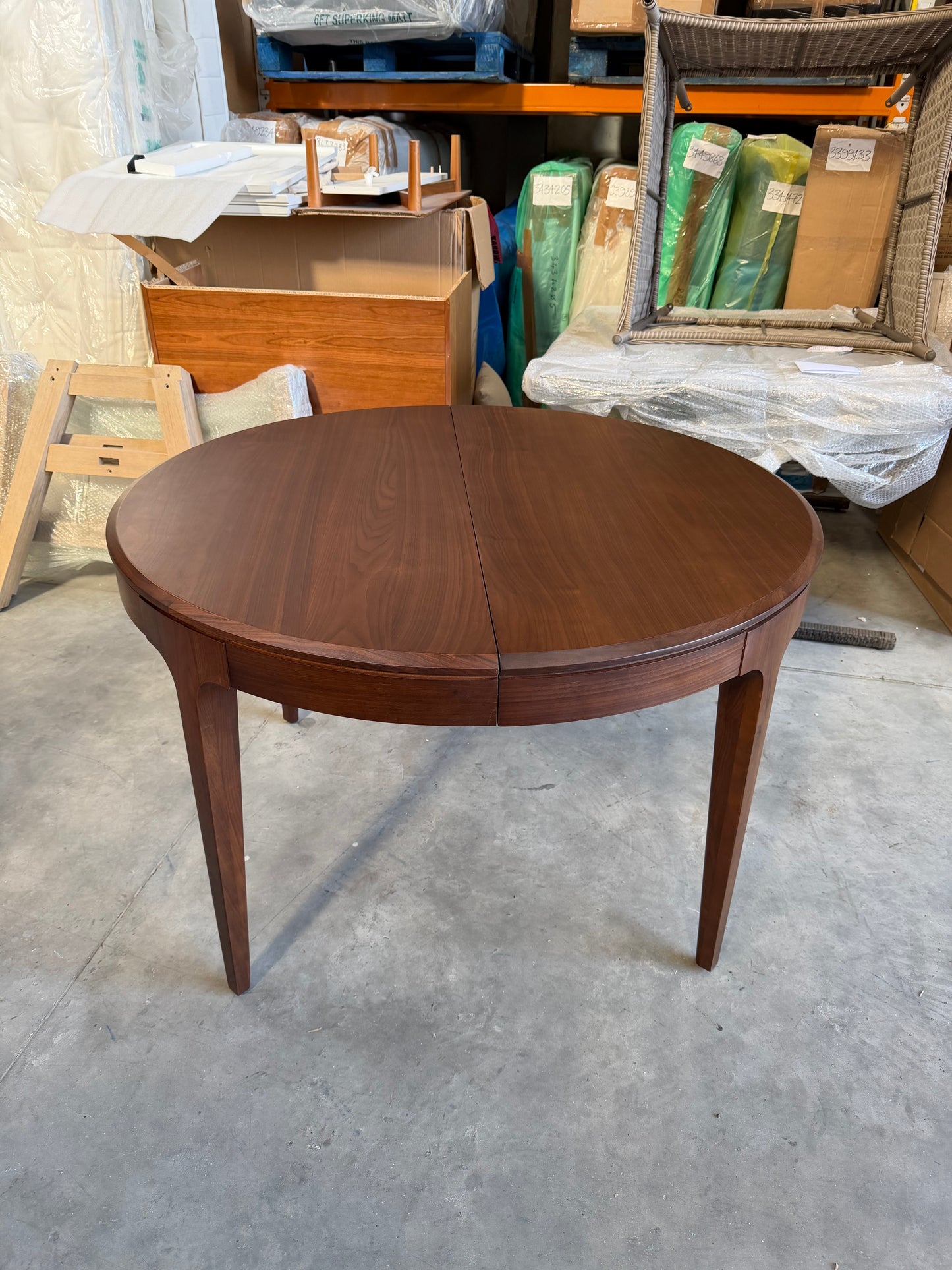 La Redoute AM.PM Sanara Walnut and Veneer Extendable Round Table 4 - 8 People