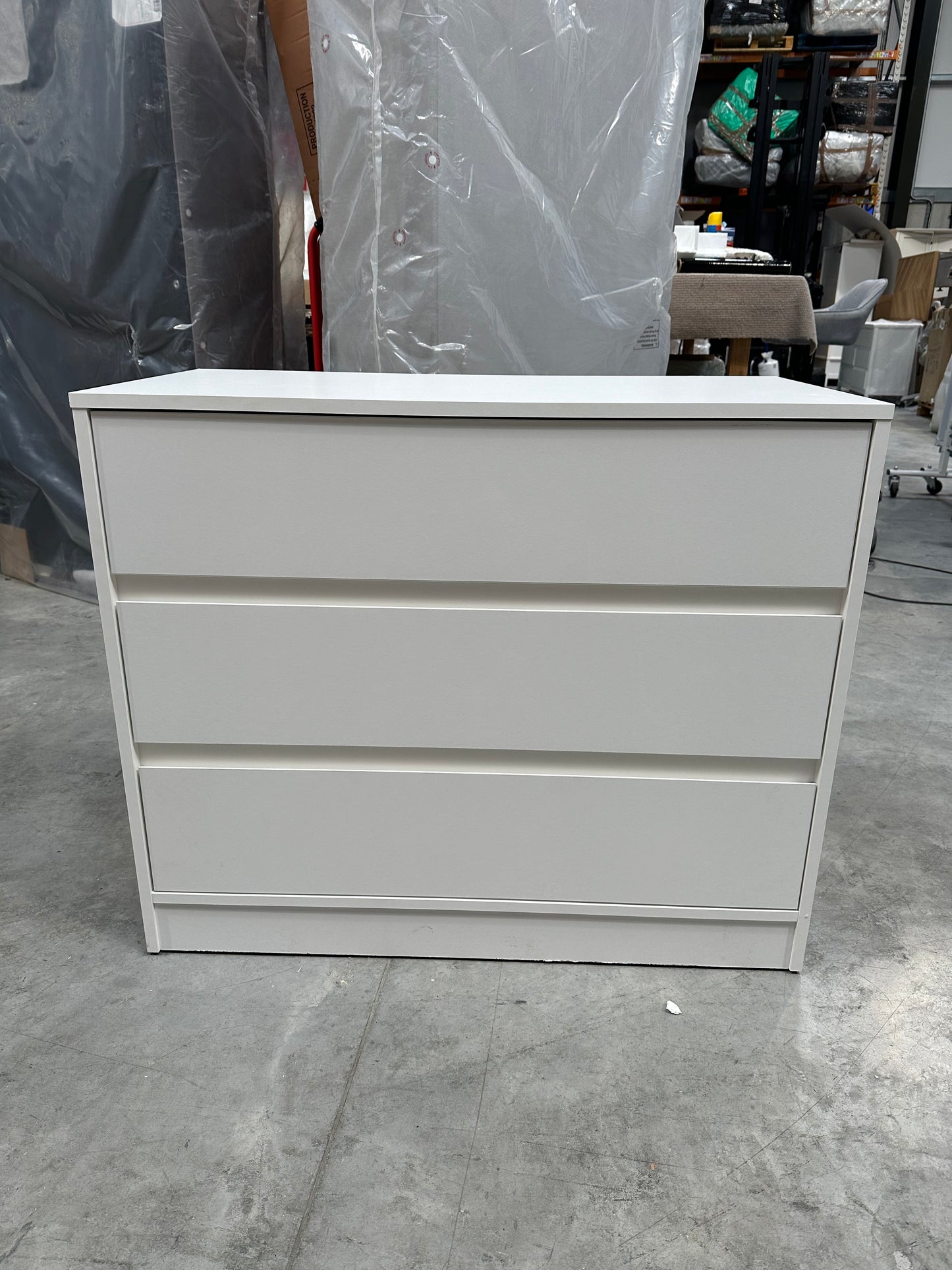 3 drw dresser white