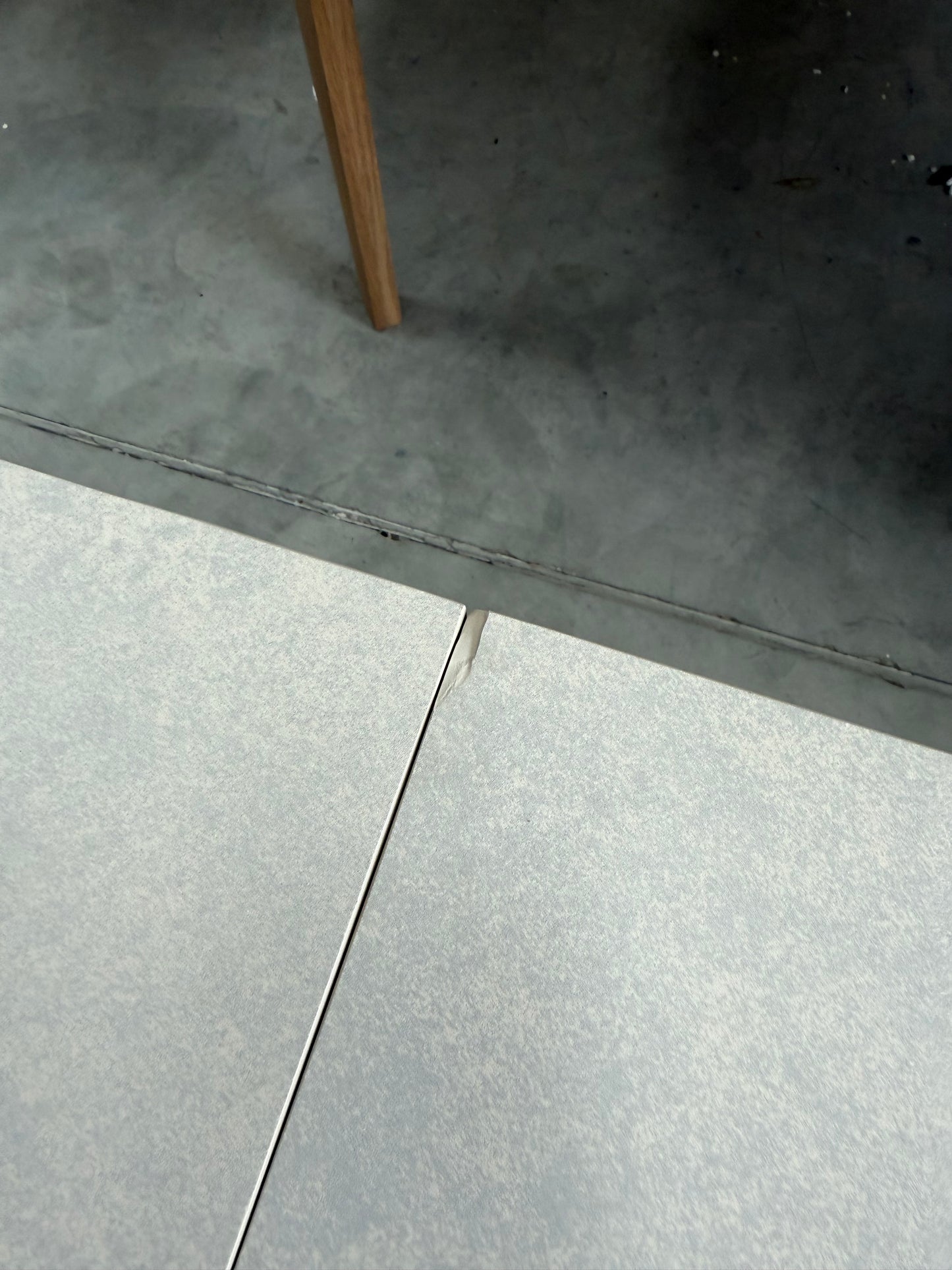 Mira ceramic dining tbl AS03