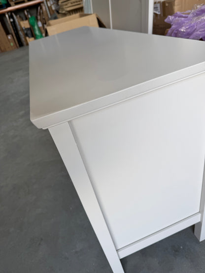 WILTON LINEN DRESSING TABLE