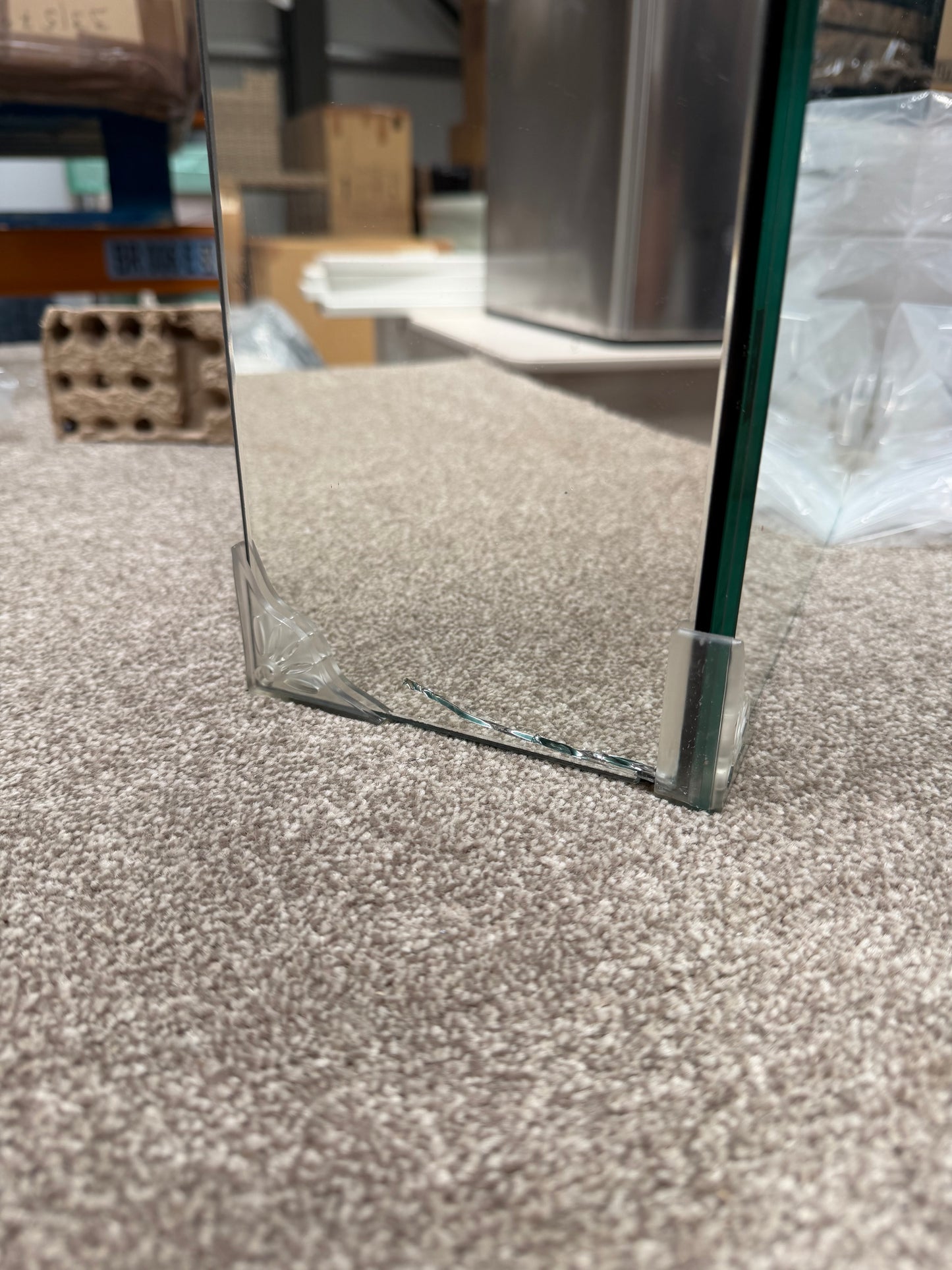 3993813 bathroom mirror