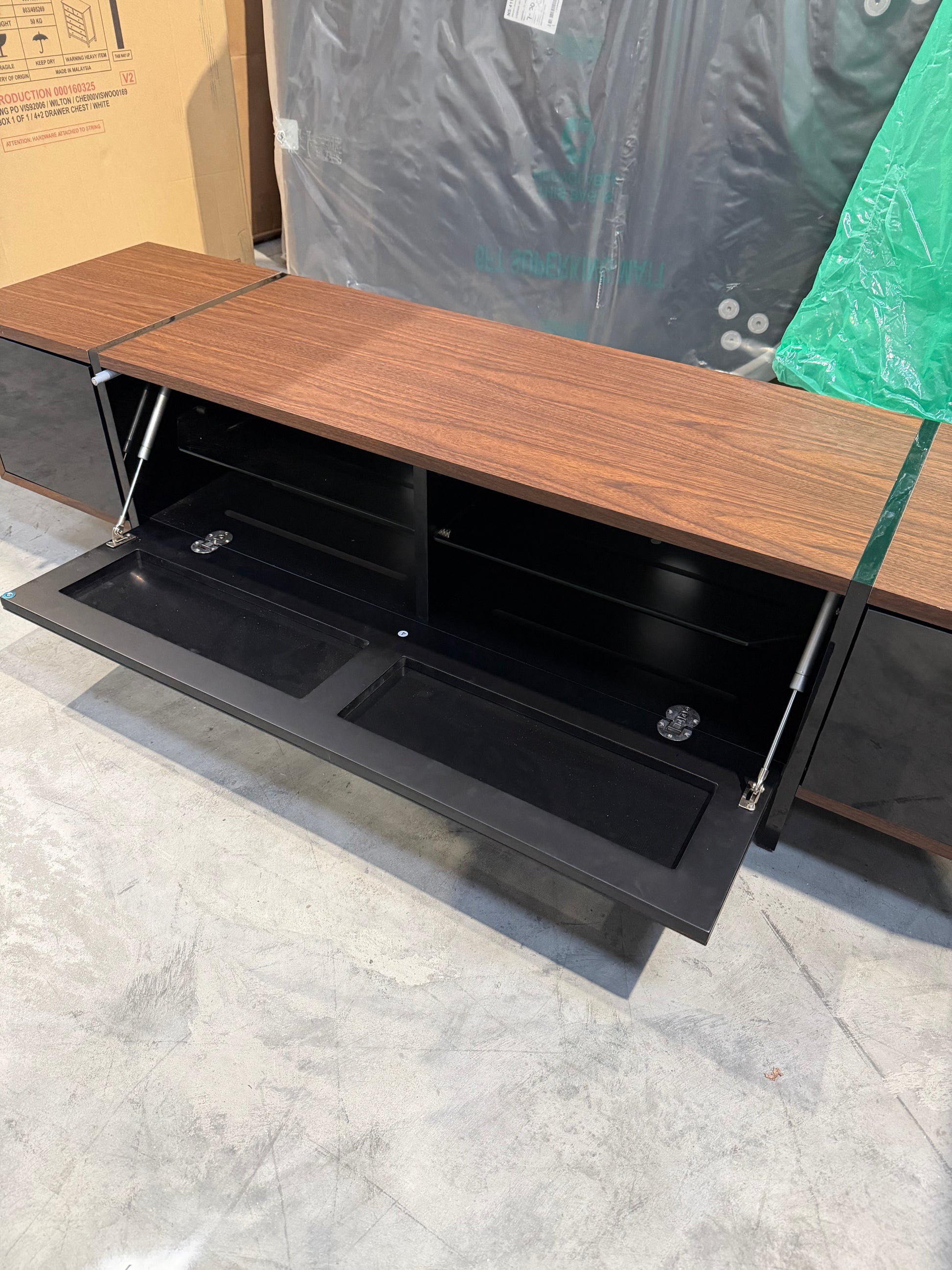 AVF Edge ED160 TV Stand for TVs up to 80"