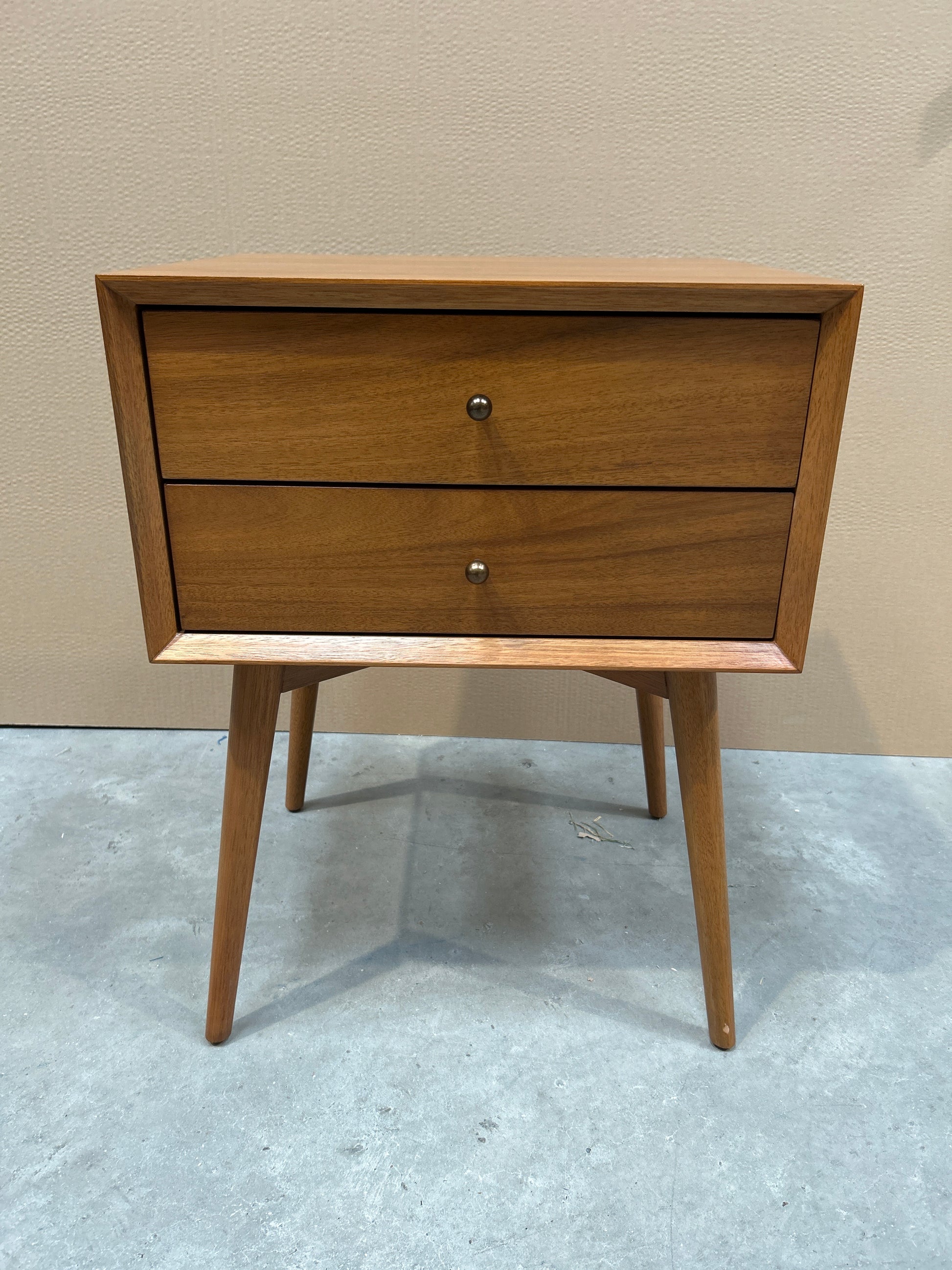 MID CENT BEDSIDE - LIST