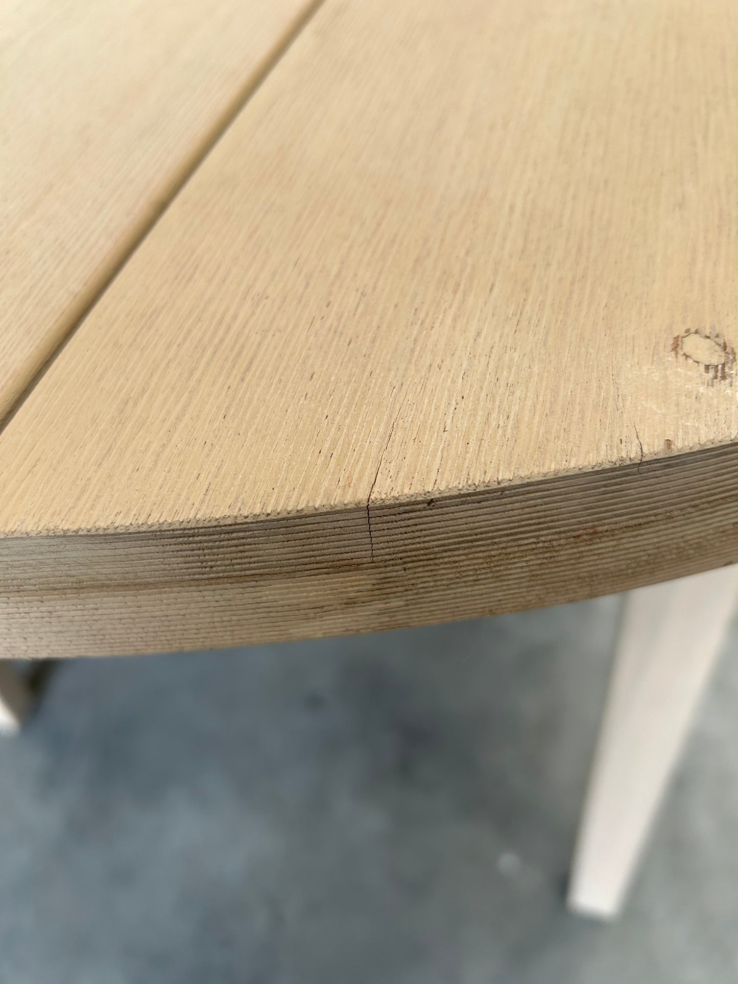 ohn Lewis Burford Round Garden Dining Table, 100cm