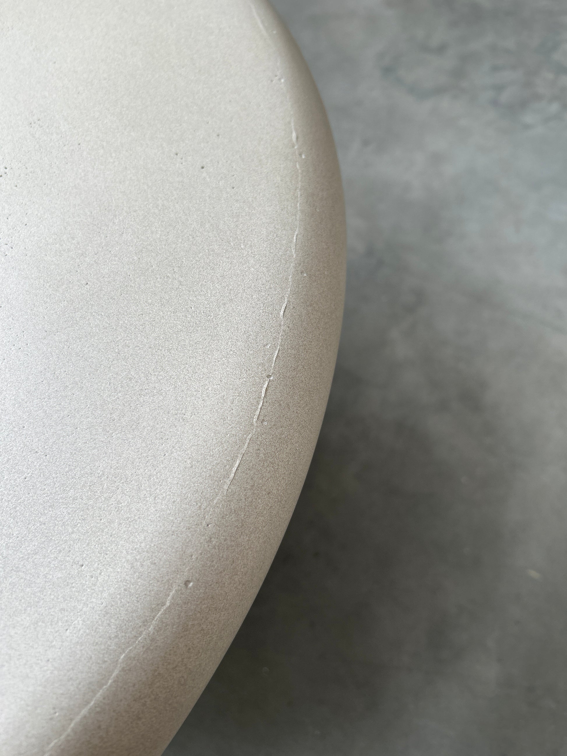 Pavia Coff Tab Concrete - LIST