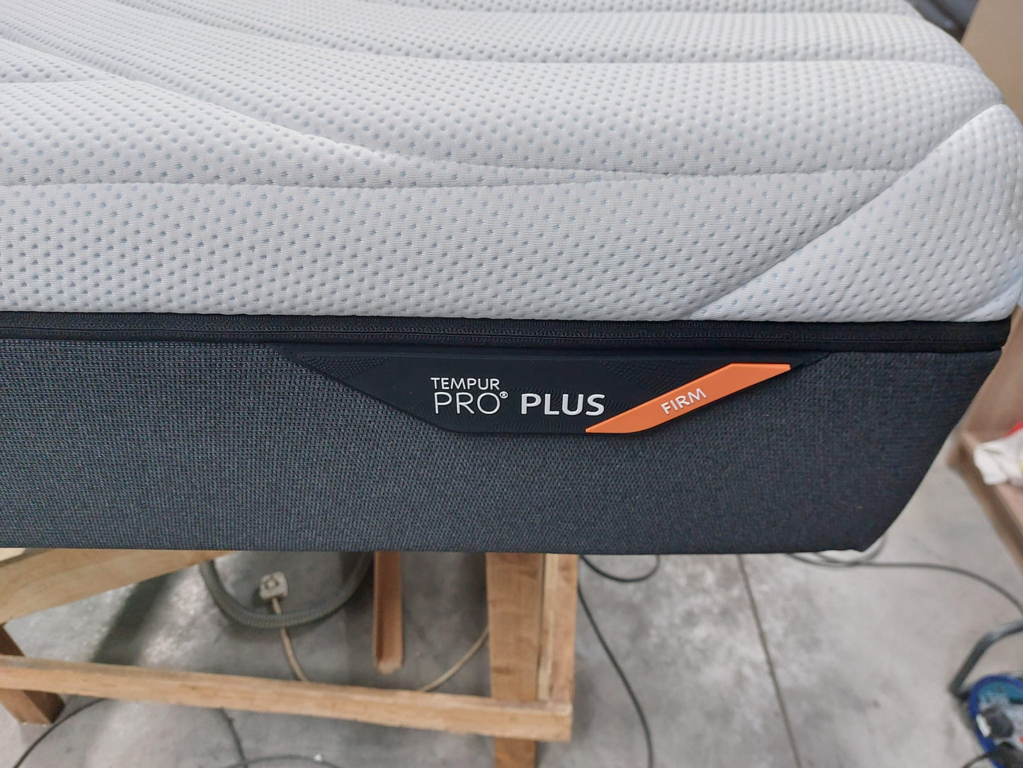 TEMPUR Pro® Plus CoolQuilt Memory Foam Mattress, Firm Tension, King Size