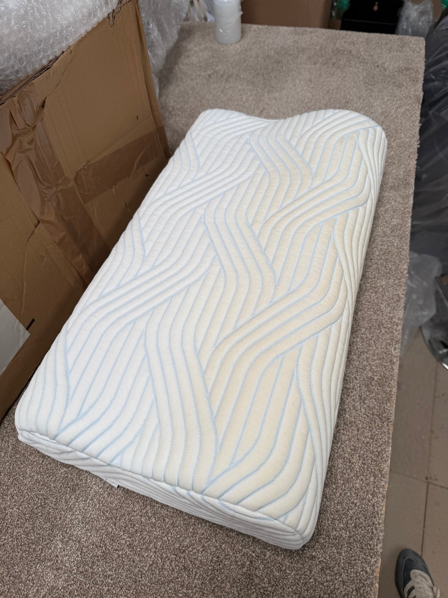 TEMPUR® Original SmartCool  XL Support Pillow, Medium/Firm