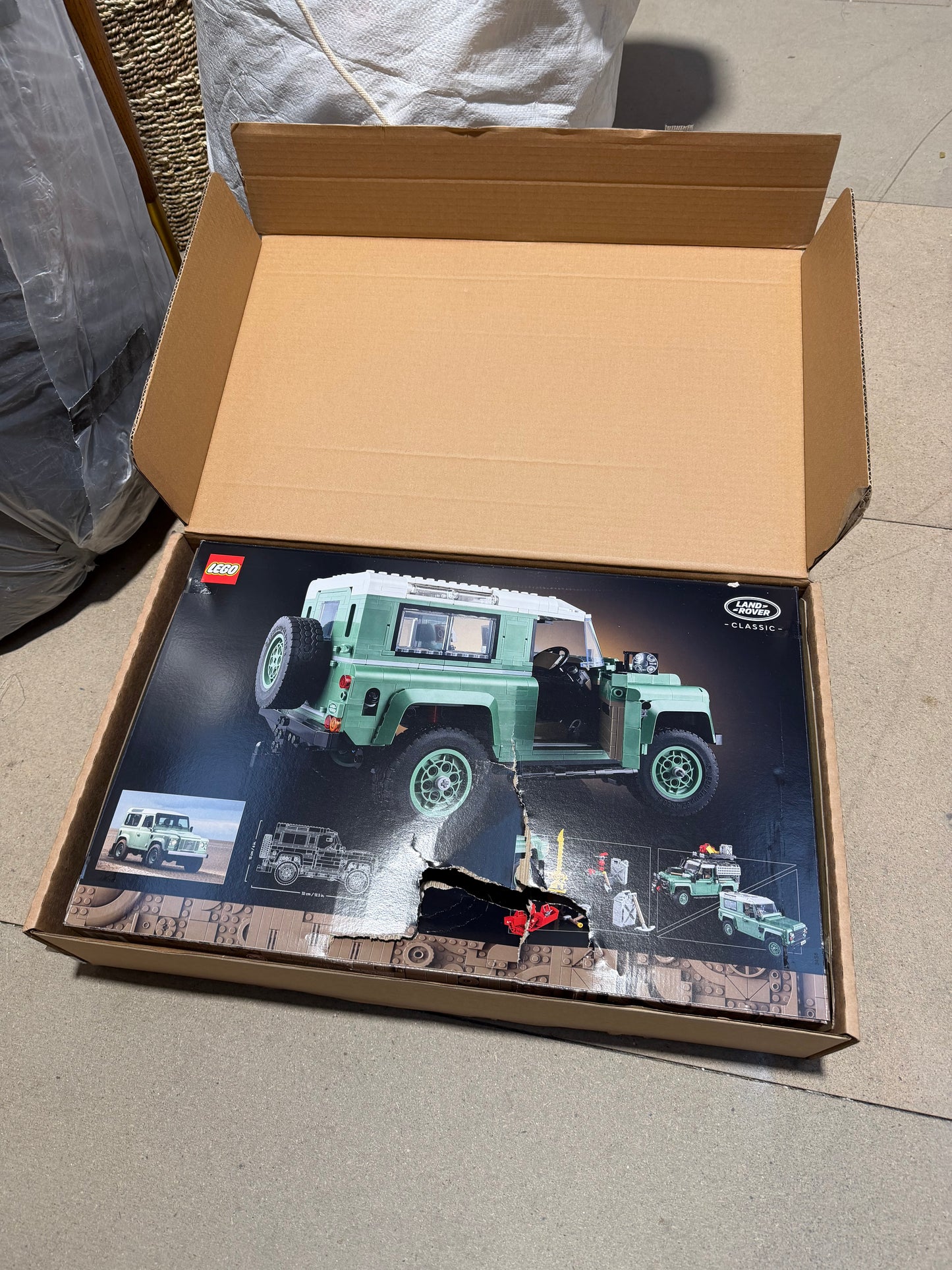 LEGO Icons 10317 Land Rover Classic Defender 90