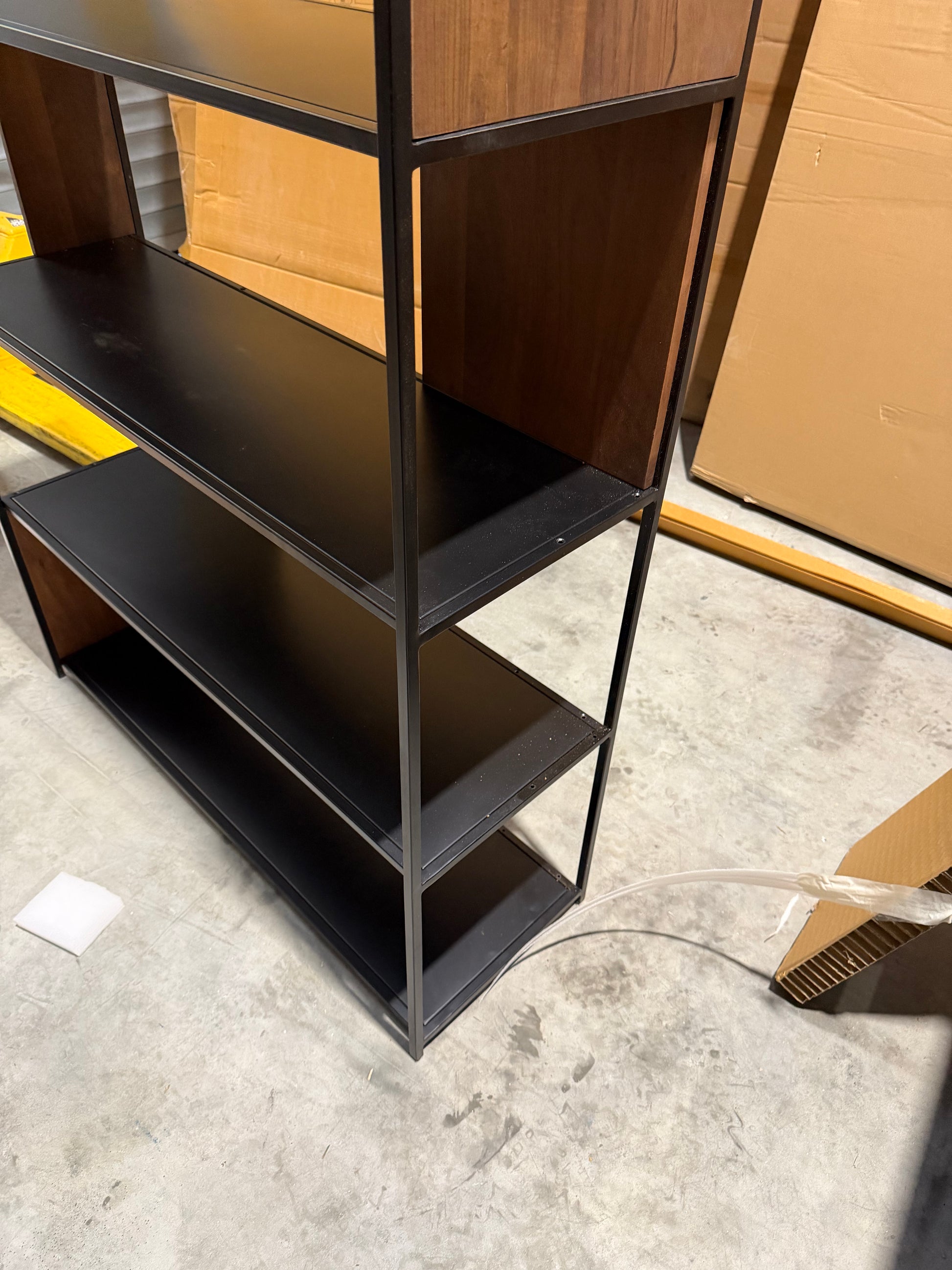 3407597 large Brunel