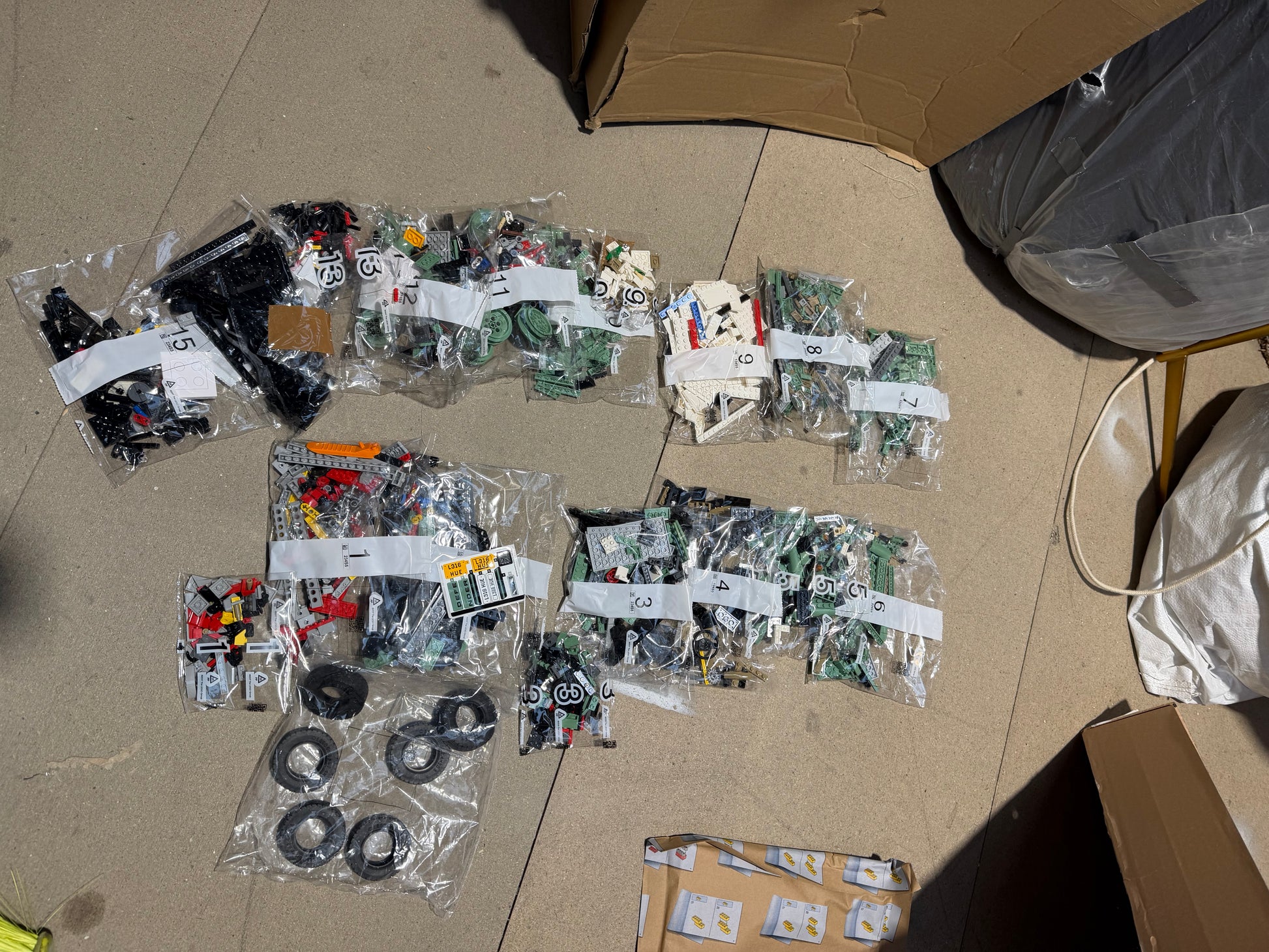 LEGO Icons 10317 Land Rover Classic Defender 90