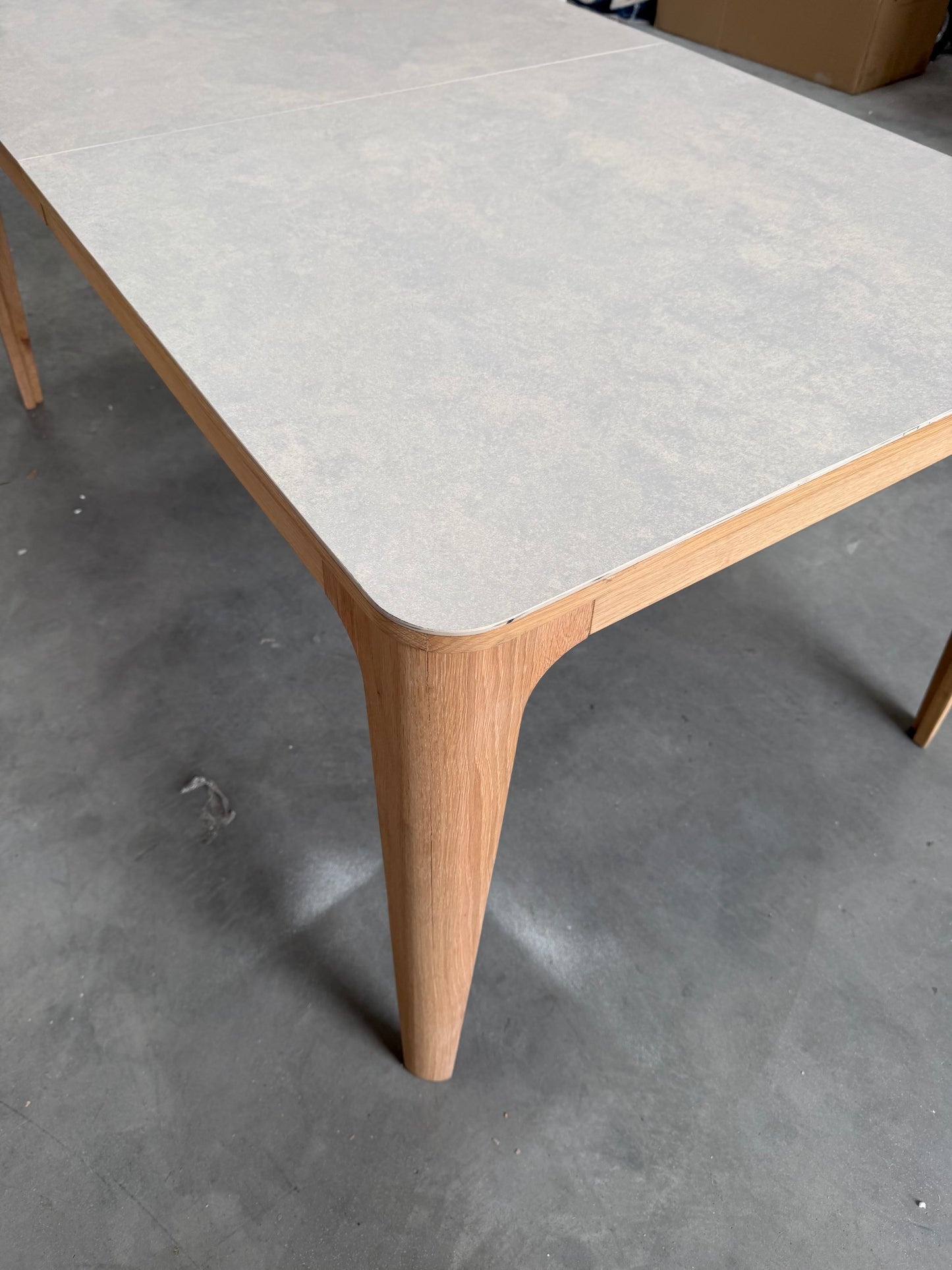Mira ceramic dining tbl AS03