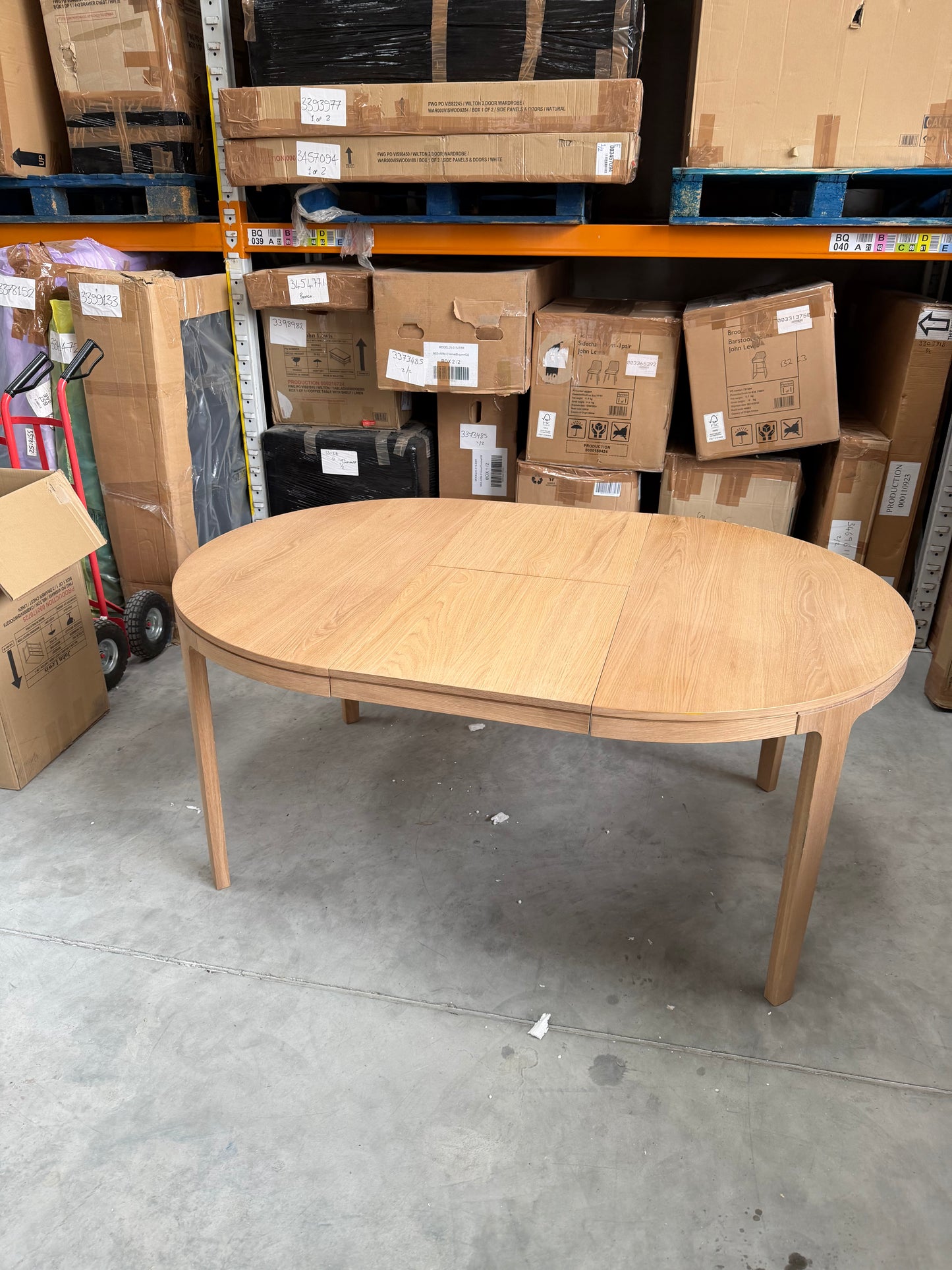 MIRA II RND TBLE EXT OAK