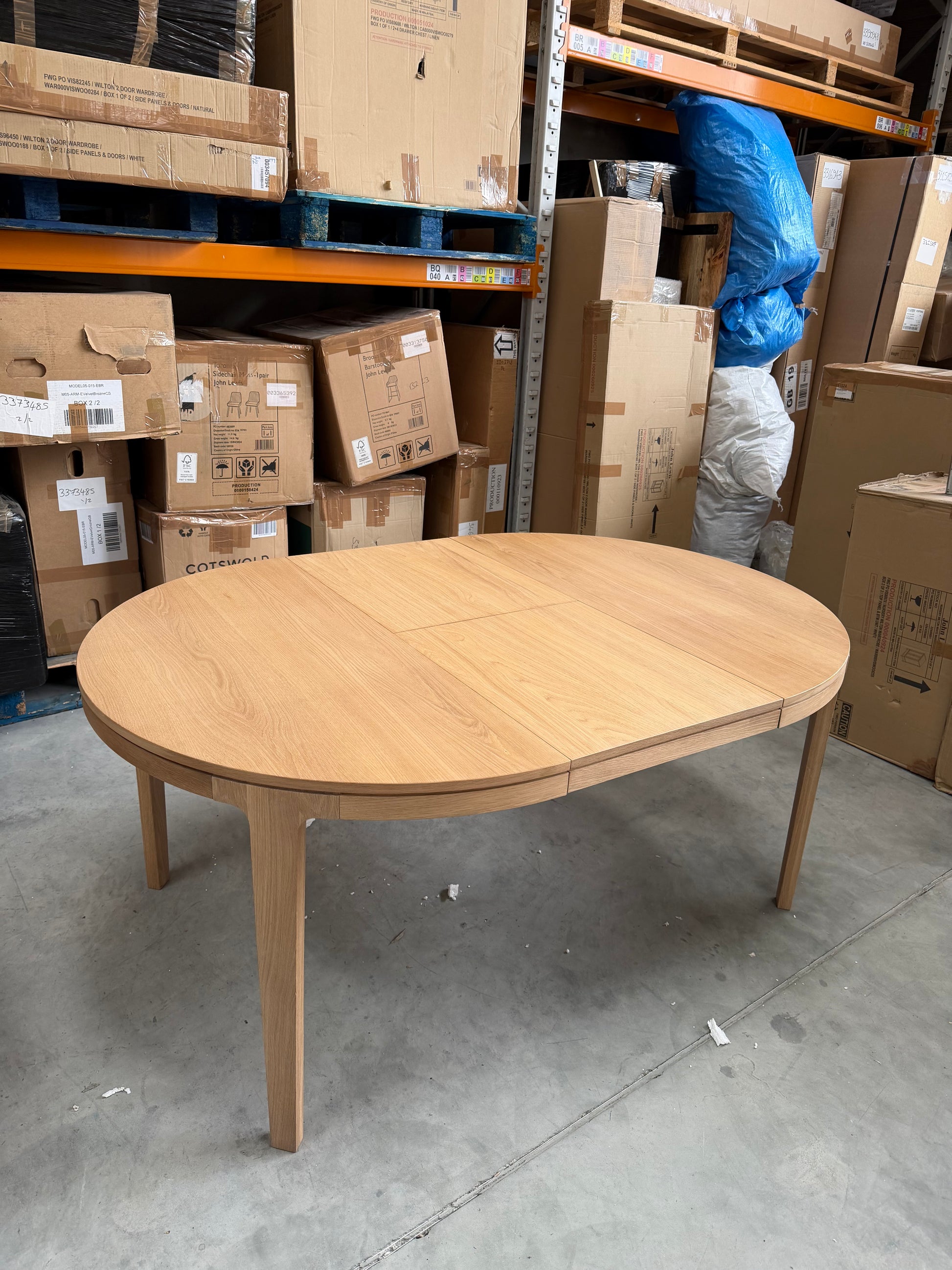 MIRA II RND TBLE EXT OAK