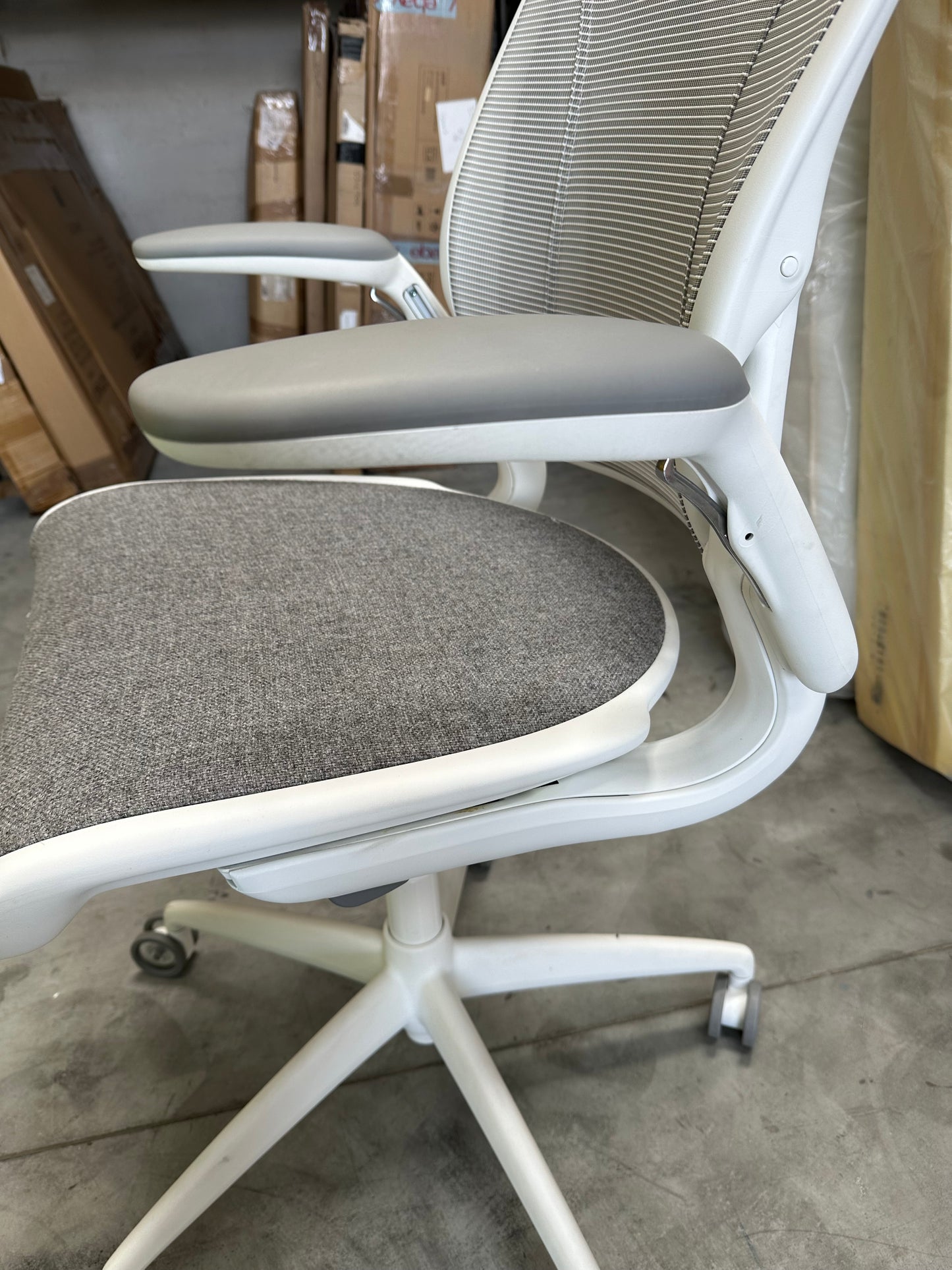 Humanscale Diffrient World Task Office Chair, White