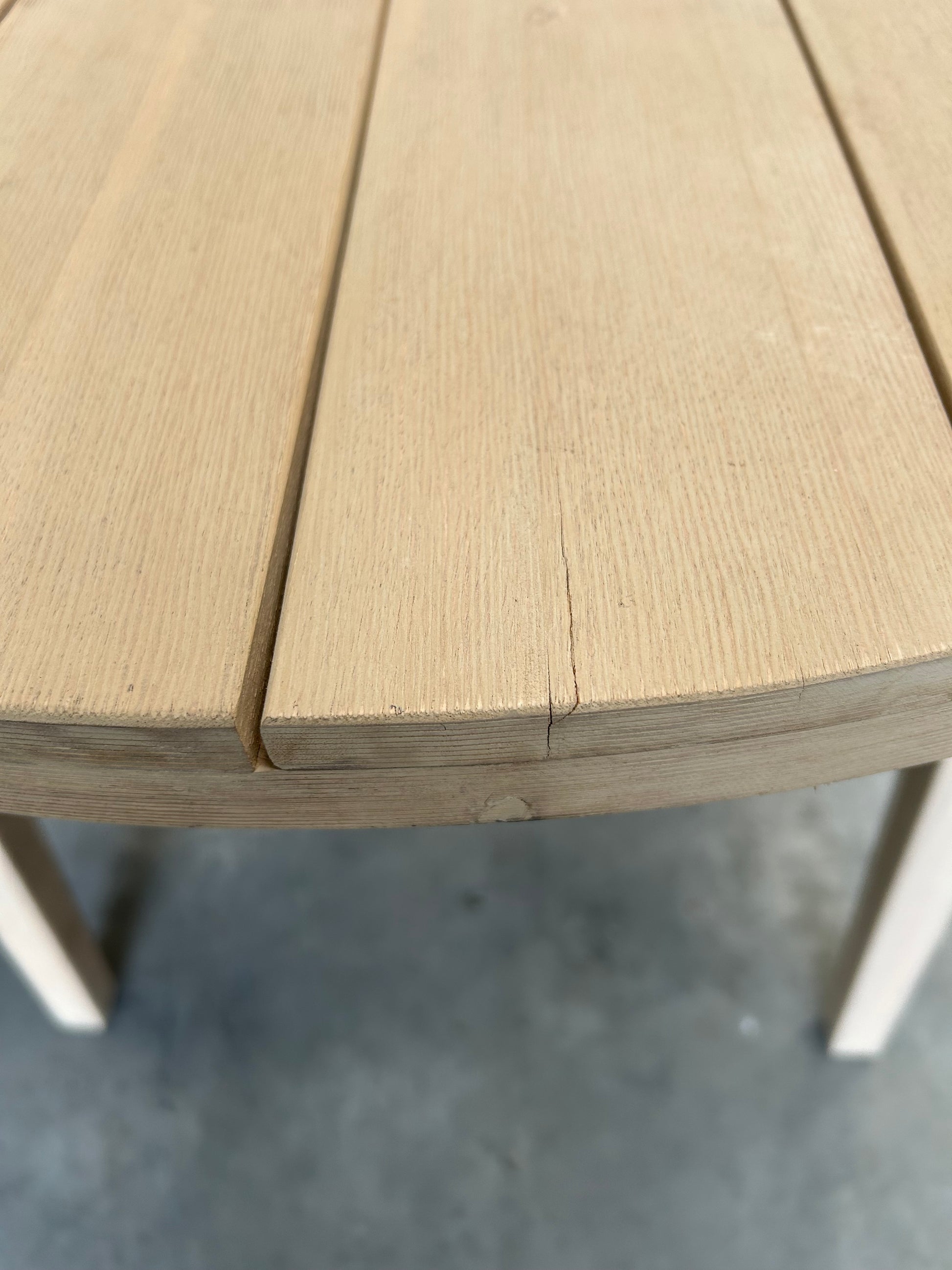 ohn Lewis Burford Round Garden Dining Table, 100cm