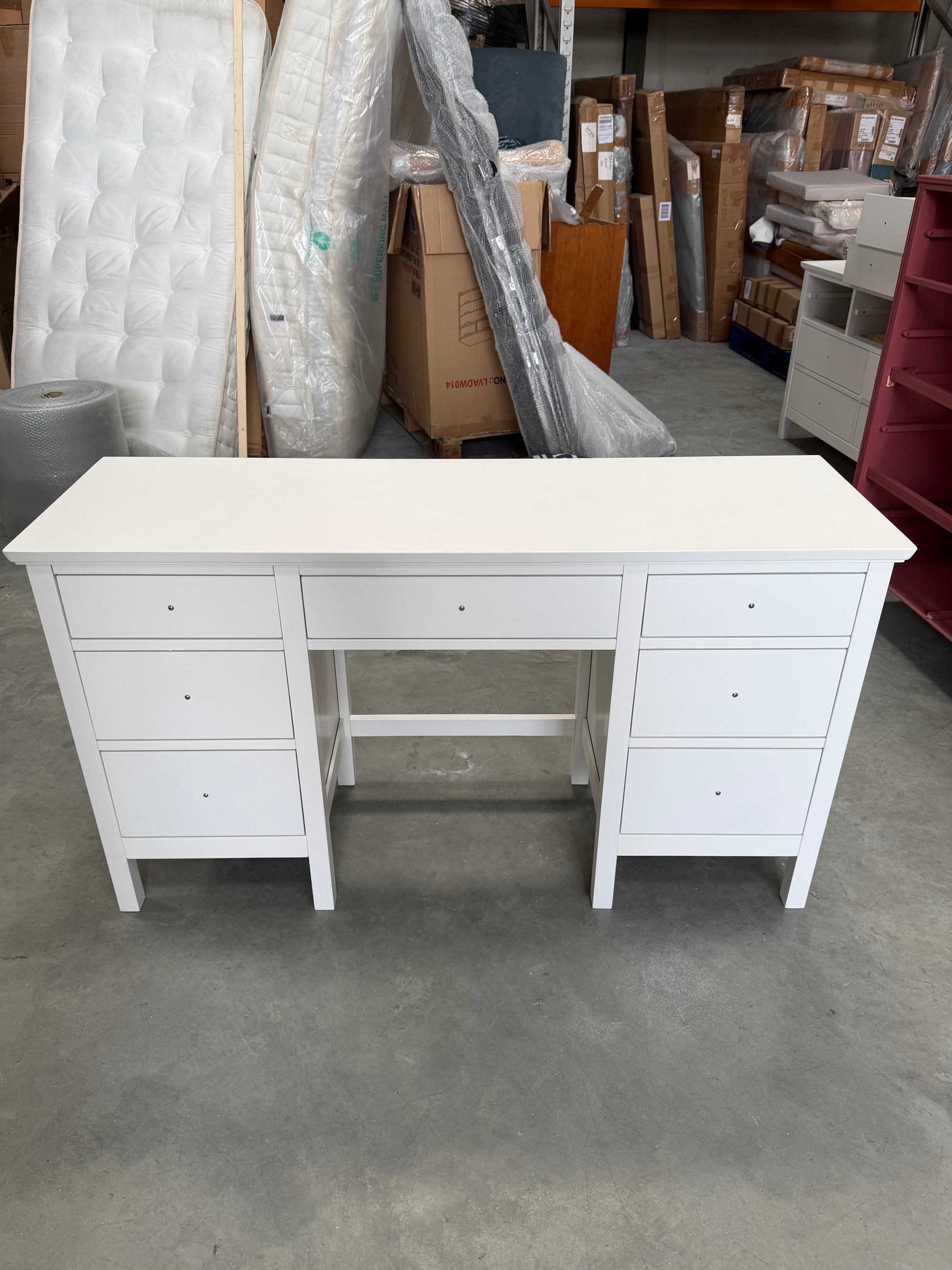 Wilton Dressing table W LIST