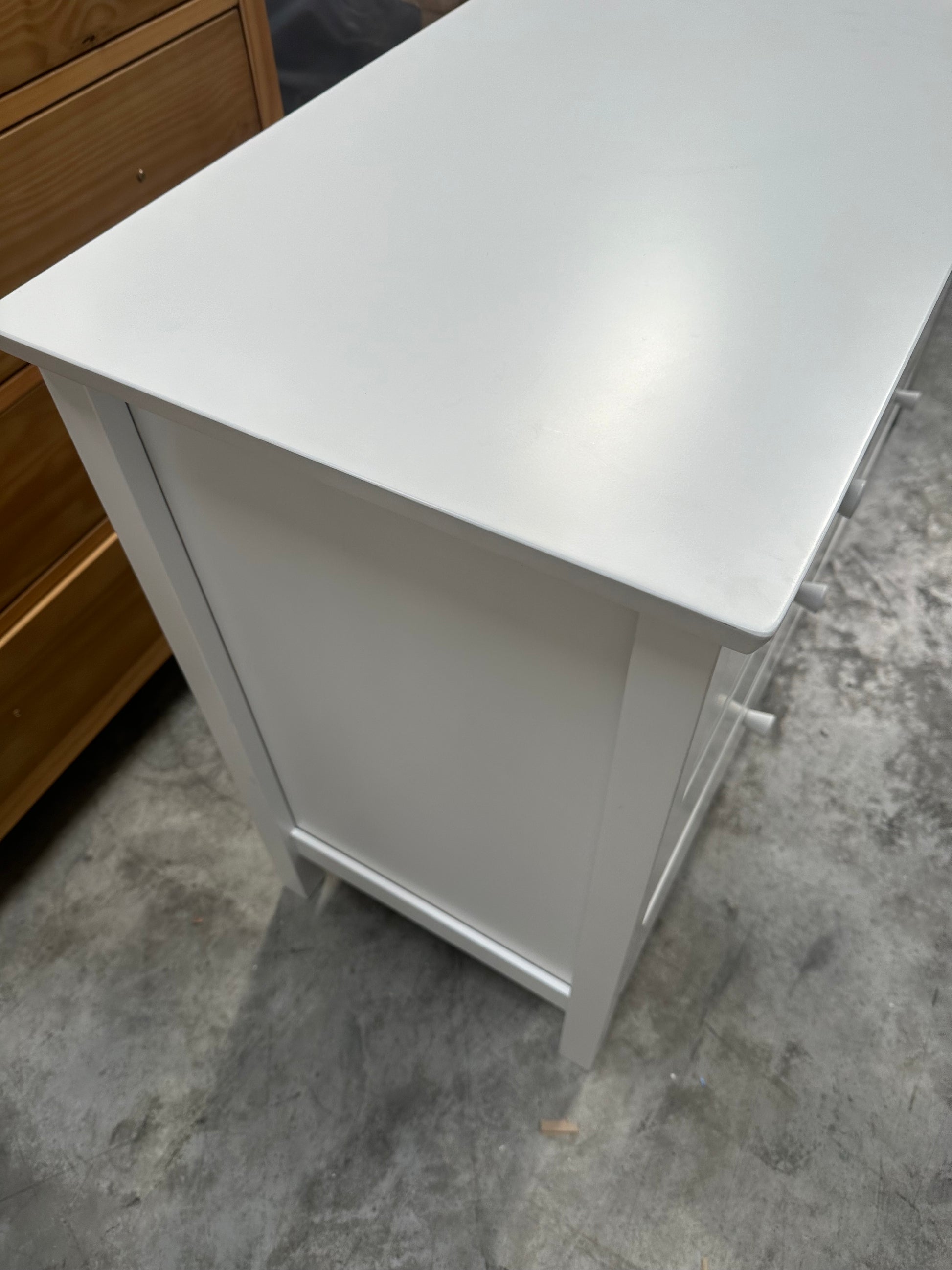 John Lewis Chest of Drawer White Wilton 7 Drawer Chest