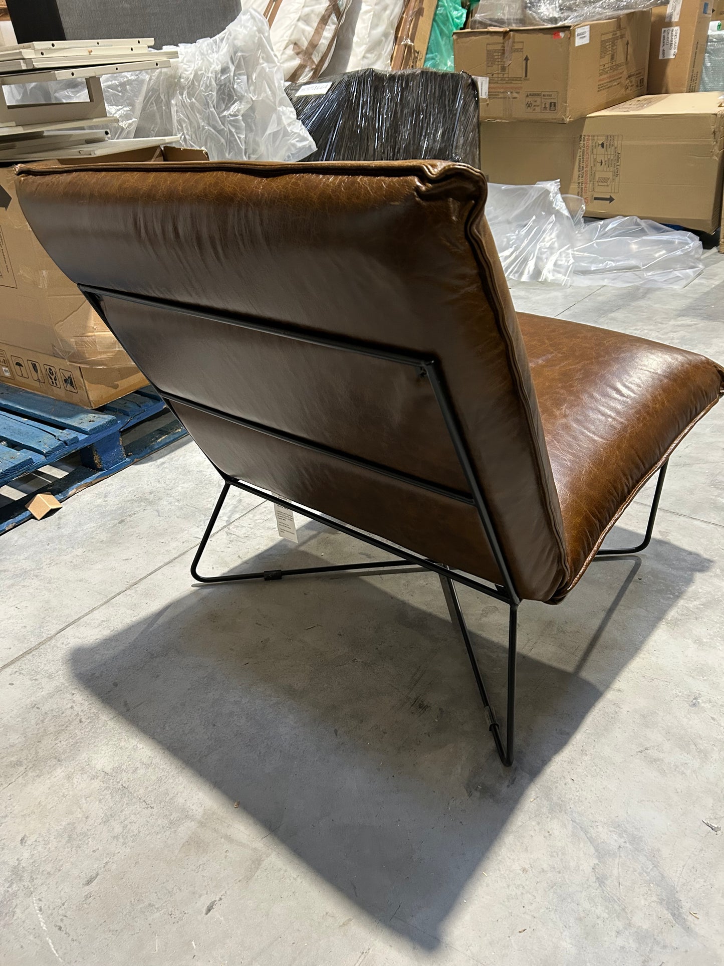nkuku Kashvi Oversized Leather Lounger