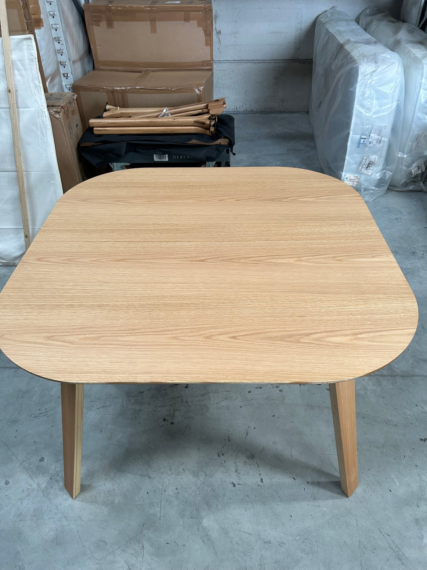 John Lewis  Anton 4-6 Seater Extending Dining Table, Oak